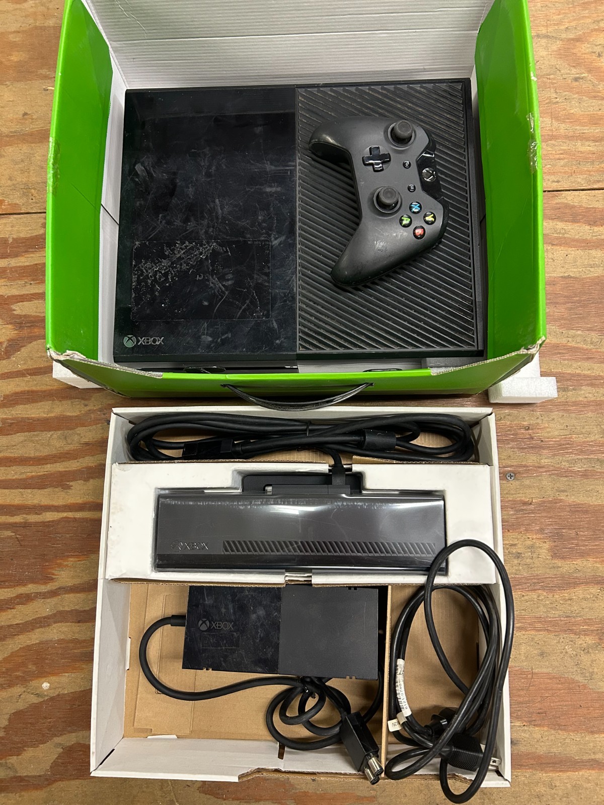 Microsoft Xbox One with Kinect 500GB Black Console – box included, used, WORKING