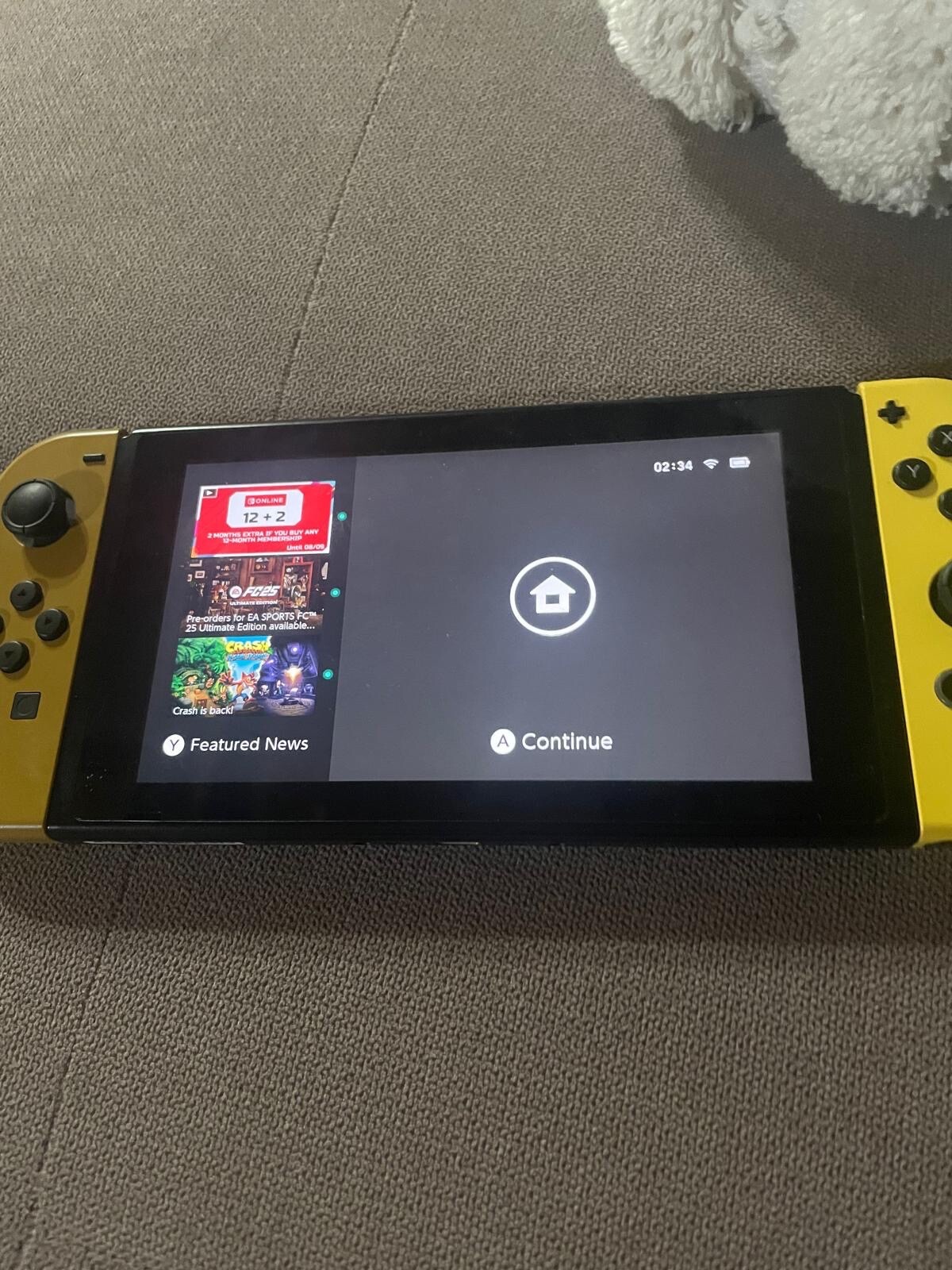 Nintendo Switch Console Let’s Go Pikachu! + Poke Ball Plus Edition