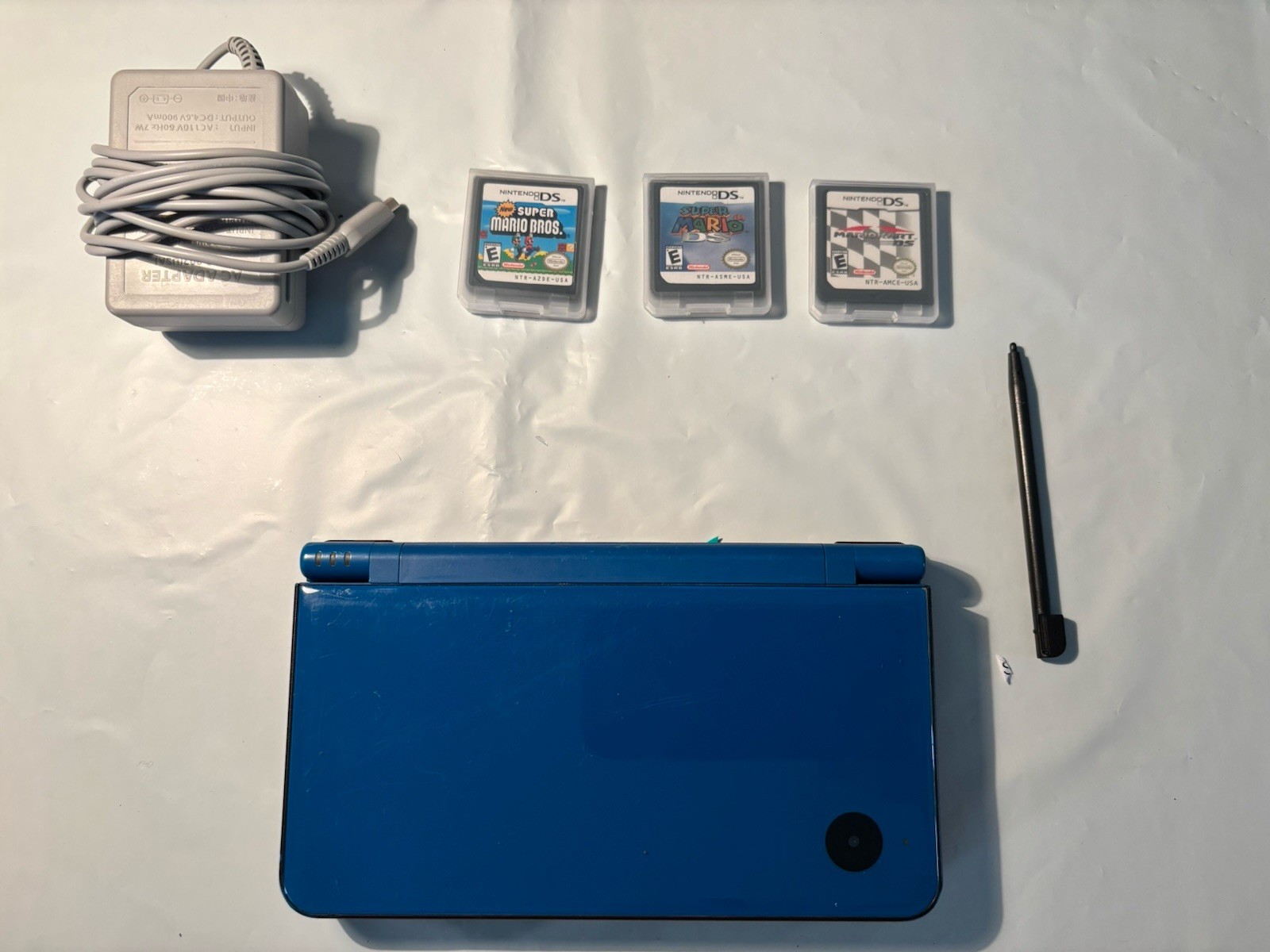 Nintendo DSi XL Midnight Blue Charger MARIO KART – MARIO PARTY – SUPER MARIO A+