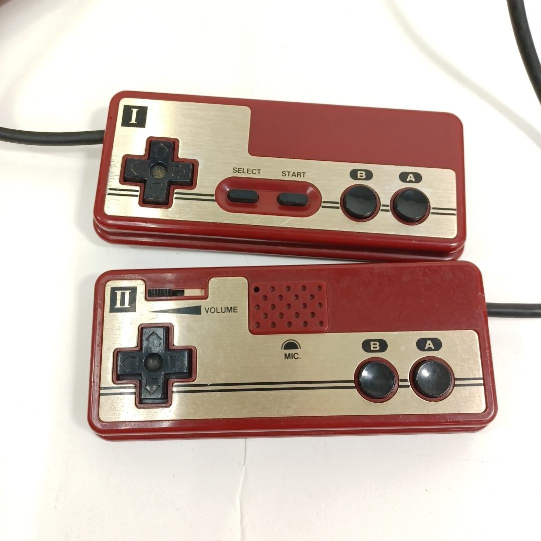 Vintage Nintendo Famicom Console System CIB with 15 Game Cartridges Tested
