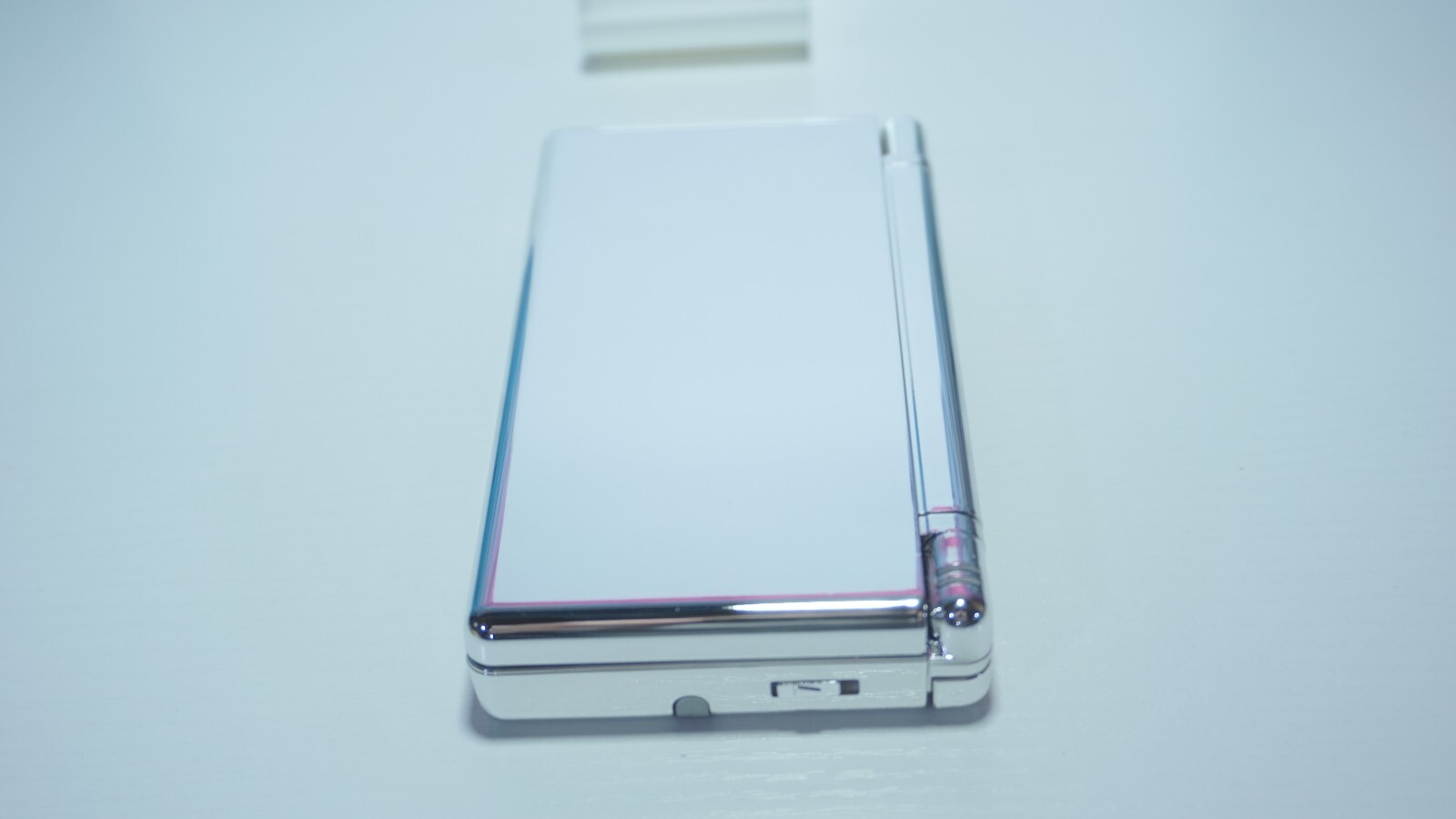 Nintendo DS Lite Metallic Chrome Silver Mirror Handheld Game System w/ Charger