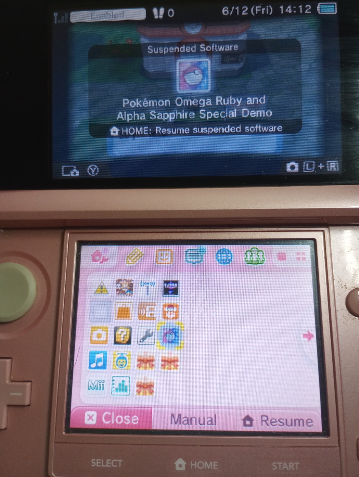 Nintendo 3DS CTR-001 Pearl Pink with OEM Charger Good Shape Some Screen Scratch