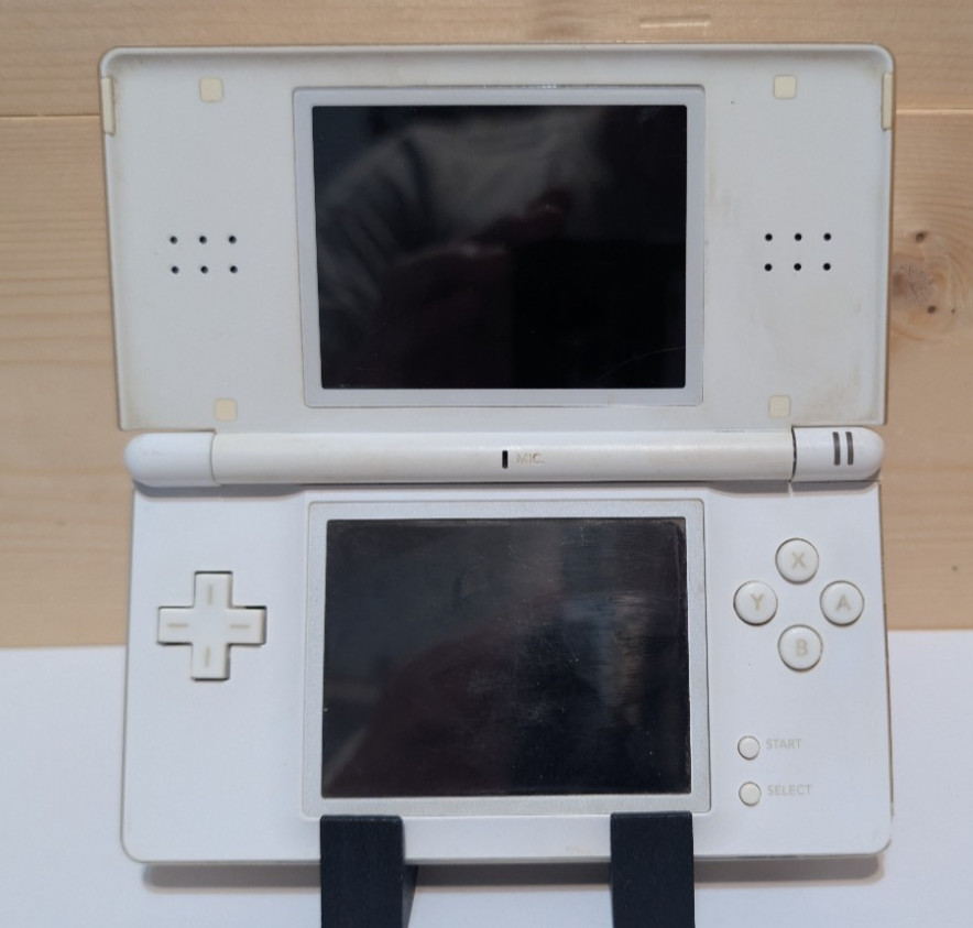 Nintendo DS Lite White Handheld USG-001 W/Charger *Tested* Dead Left Speaker