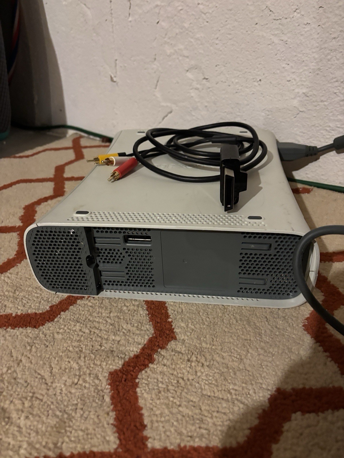 Microsoft Xbox 360 White Console RROD With Audio Video & AC Adapter Parts Only