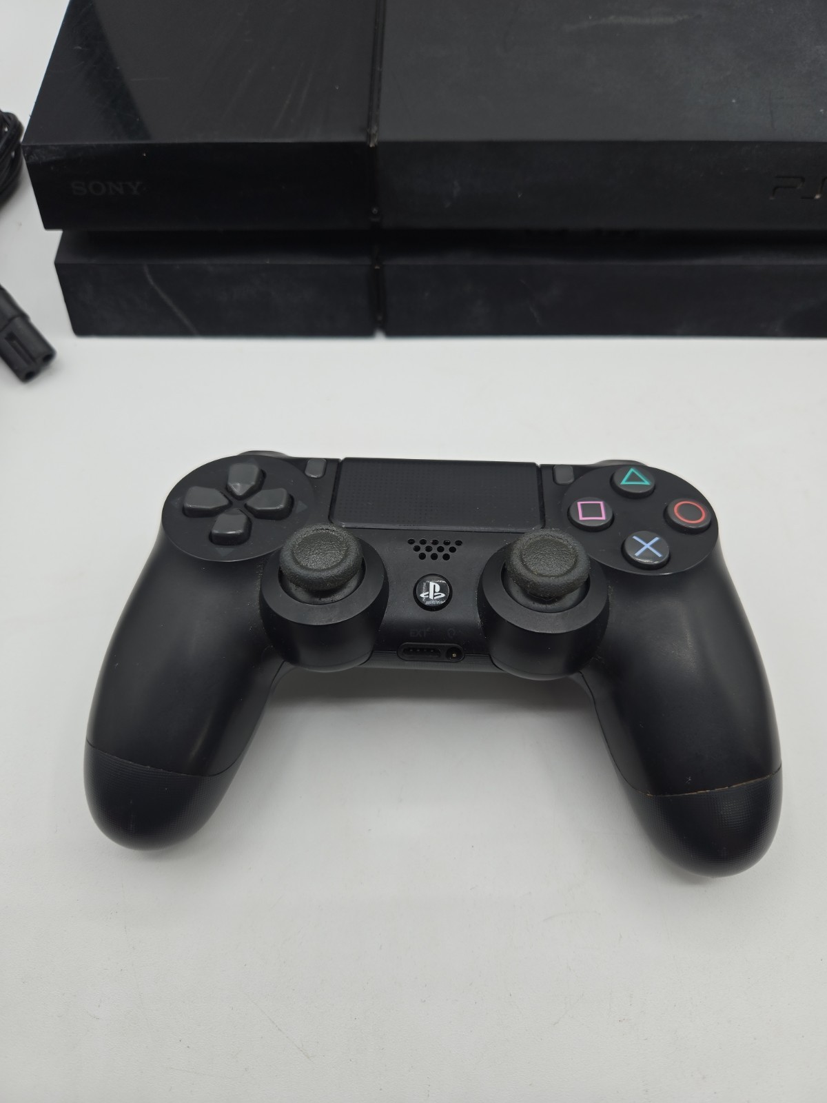 Sony PS4 BUNDLE 2TB Console with 1 BLACK CONTROLLER GAME PlayStation 4 2TB 9.60