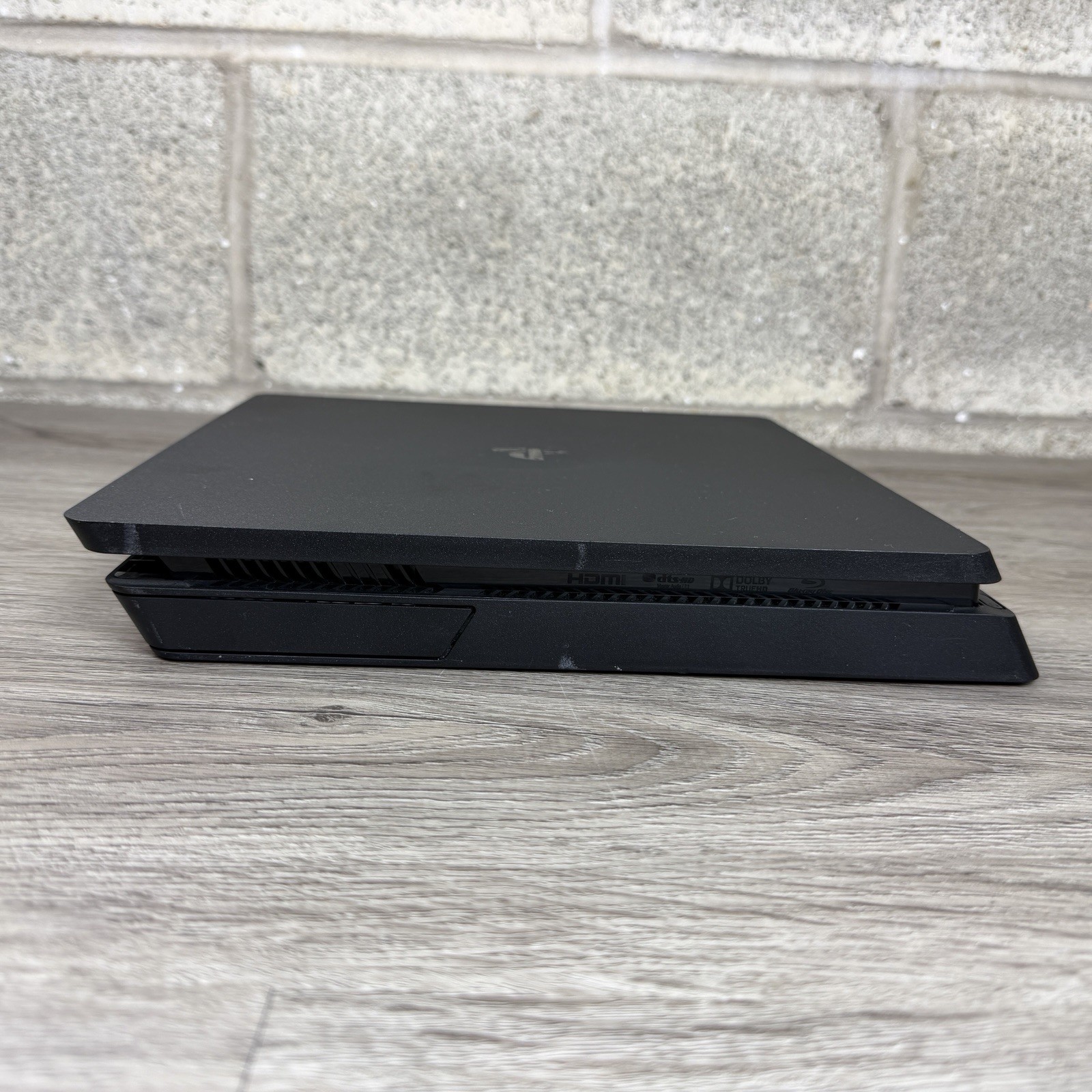 Sony PlayStation 4 Slim 500GB CUH-2015A Console Bundle w/One Controller