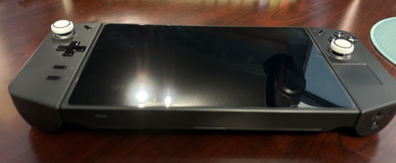 Lenovo Legion Go Console AMD Ryzen Z1 Extreme 16GB RAM 1TB – Excellent Condition