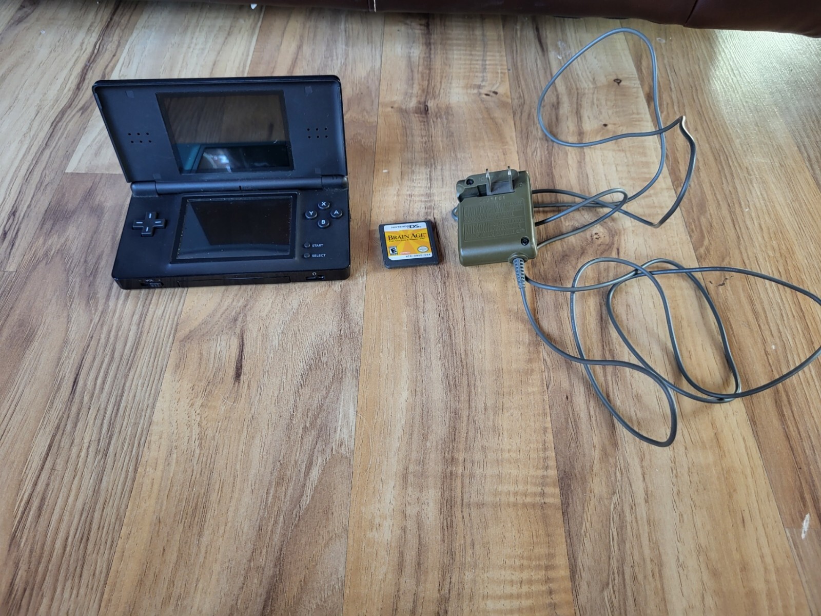 2006 Nintendo DS Console, Game & AC Adapter USG-003 – Parts
