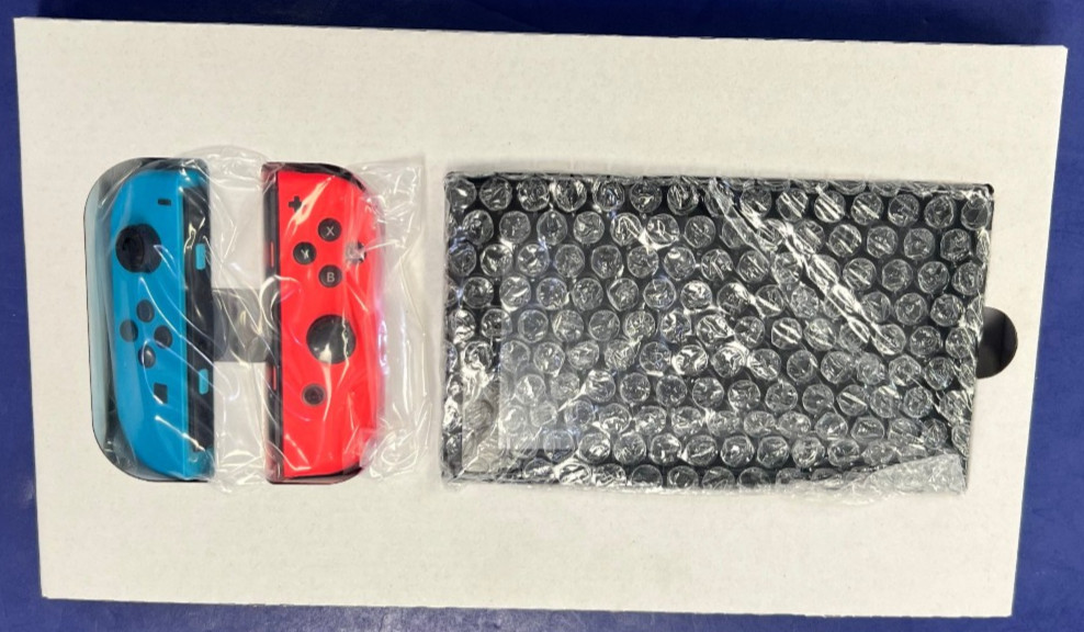 Nintendo Switch System Console XFL40057453824