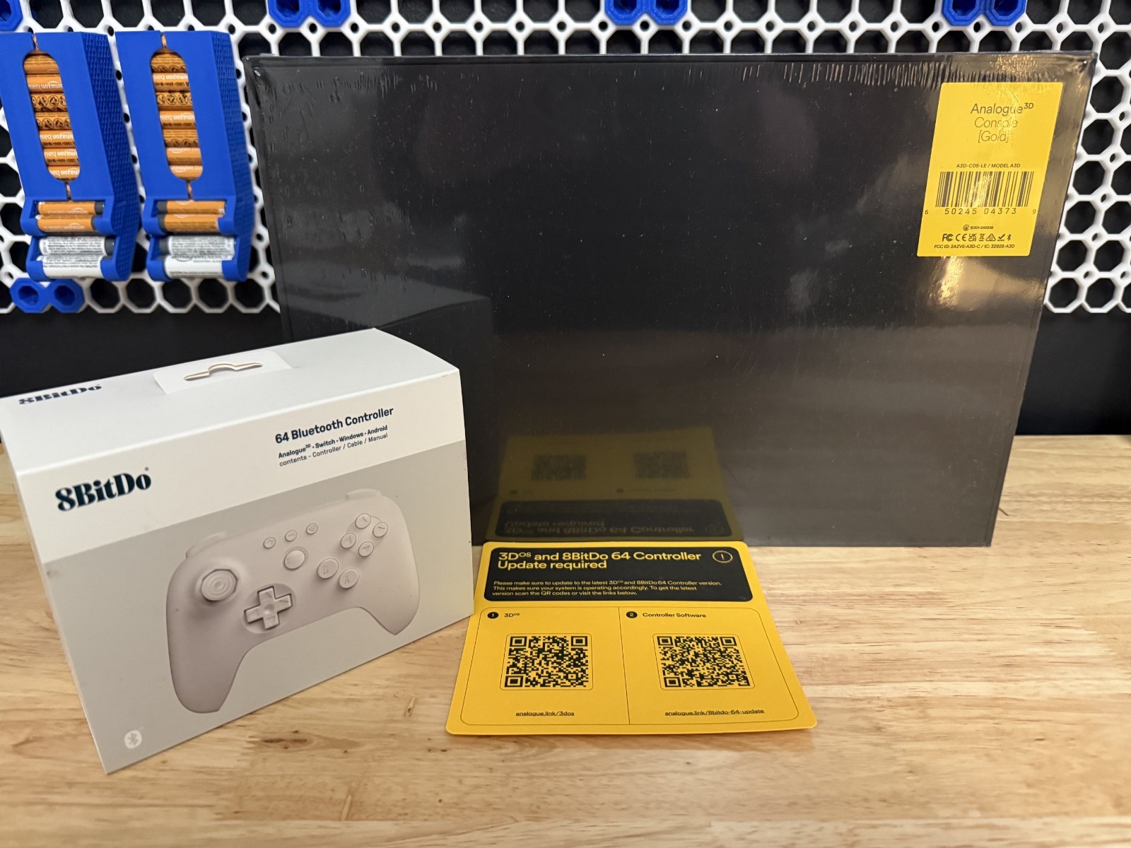 Analogue 3D Sealed/New – Gold – FPGA N64 Console + Controller – Ships Now