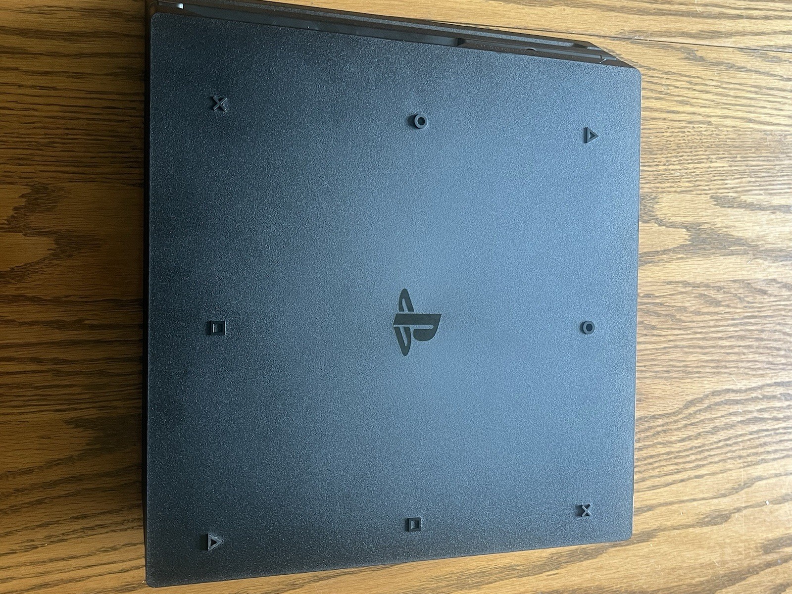 playstation 4 pro cuh-7215b 1TB Bundle Great Condition !