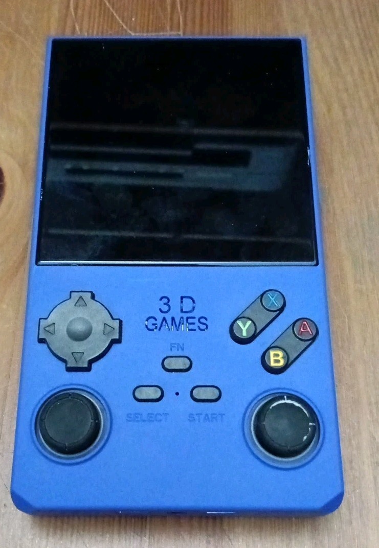V40 MAX 4000mAh Portable Retro Console Turns On But Locks For Repair