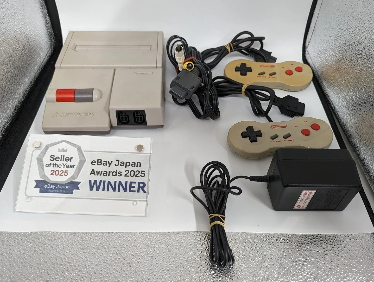 Z612 Nintendo New Famicom Console HVC-101 AV NES2 JAPAN USED SET