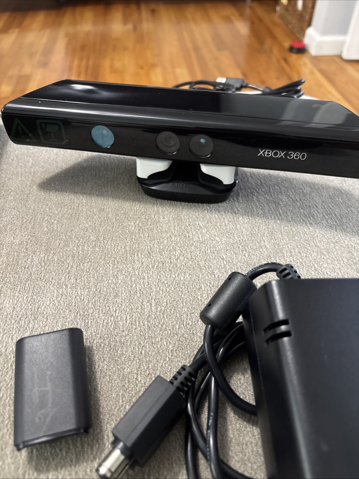 Tseted XBOX 360 Slim 4GB – No Hard Drive – Works – Power Supply, HDMI Cable 1439