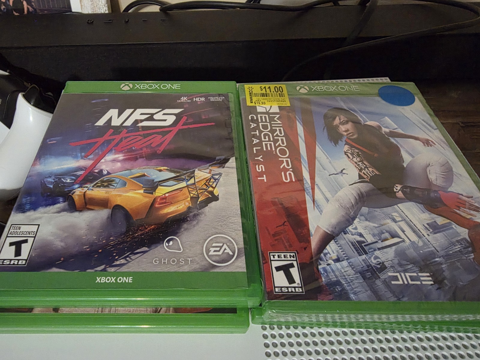 Xbox One S With Disk Drive, 6 Games, 3 Remotes And Charging Station