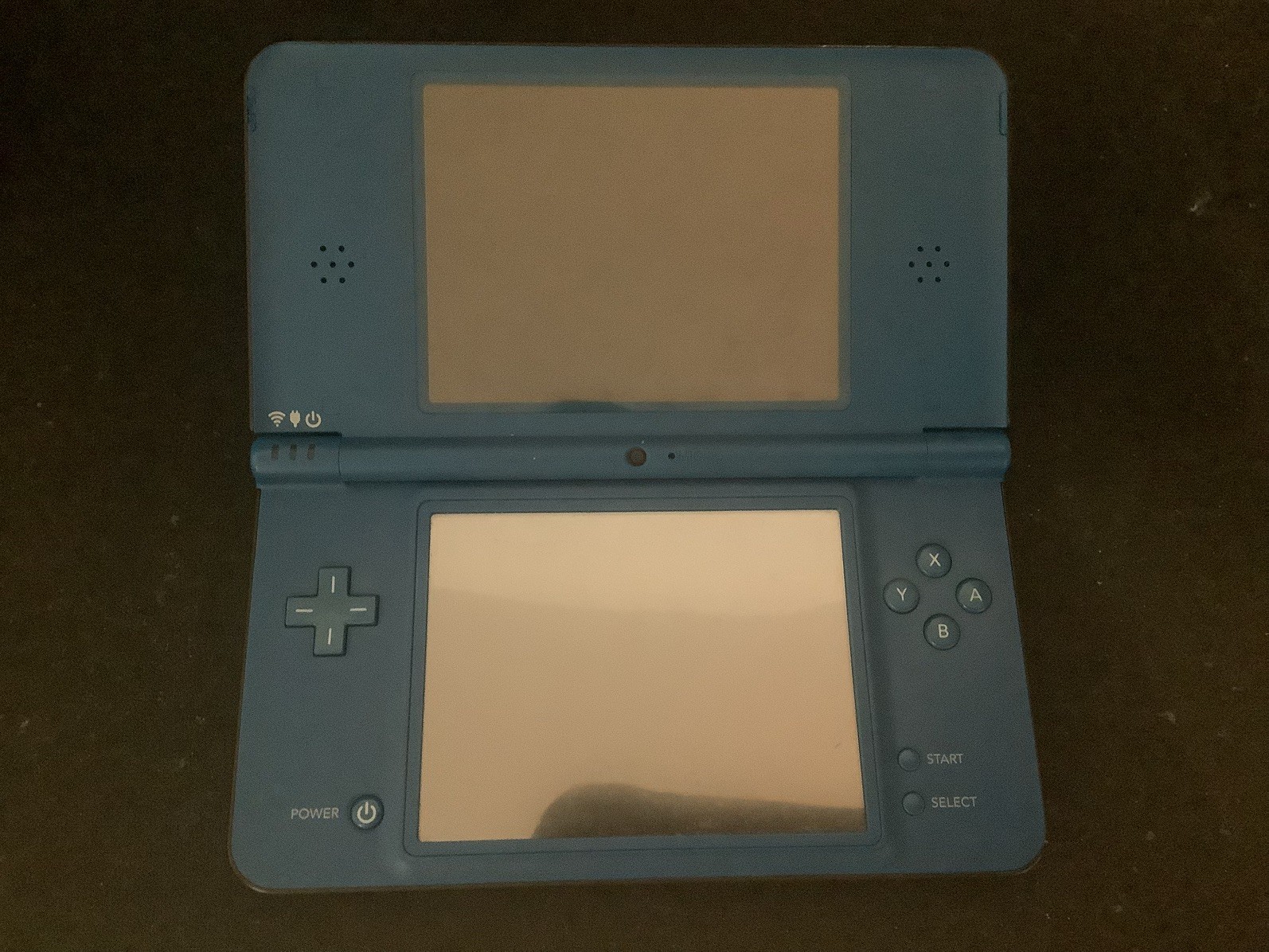 Nintendo DSi XL Handheld System – Midnight Blue – *CONSOLE ONLY* *NO AC ADAPTER*