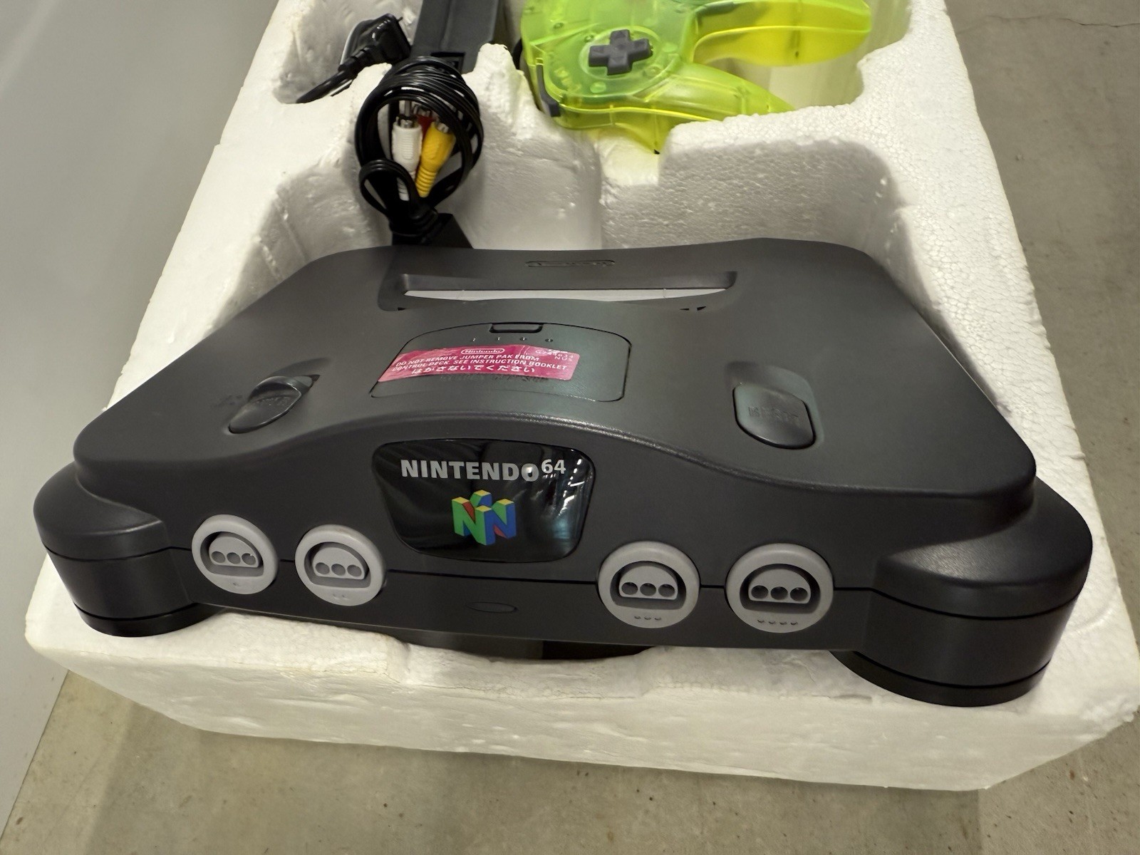 Nintendo 64 N64 Console Extreme Green Controller Toys R Us Limited Edition Used