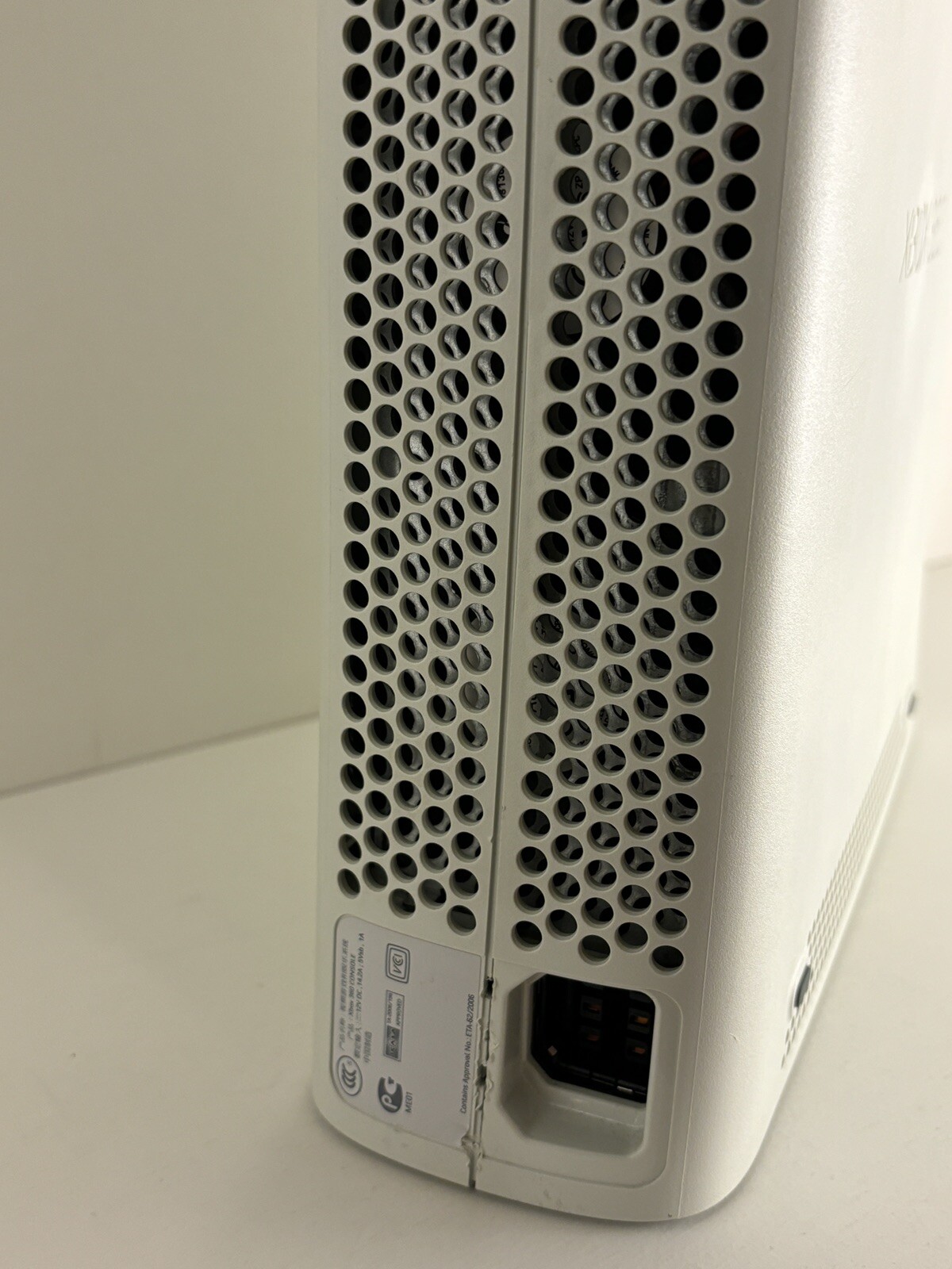 Microsoft Xbox 360 Console – Matte White With HDD – Doesn’t Play Discs