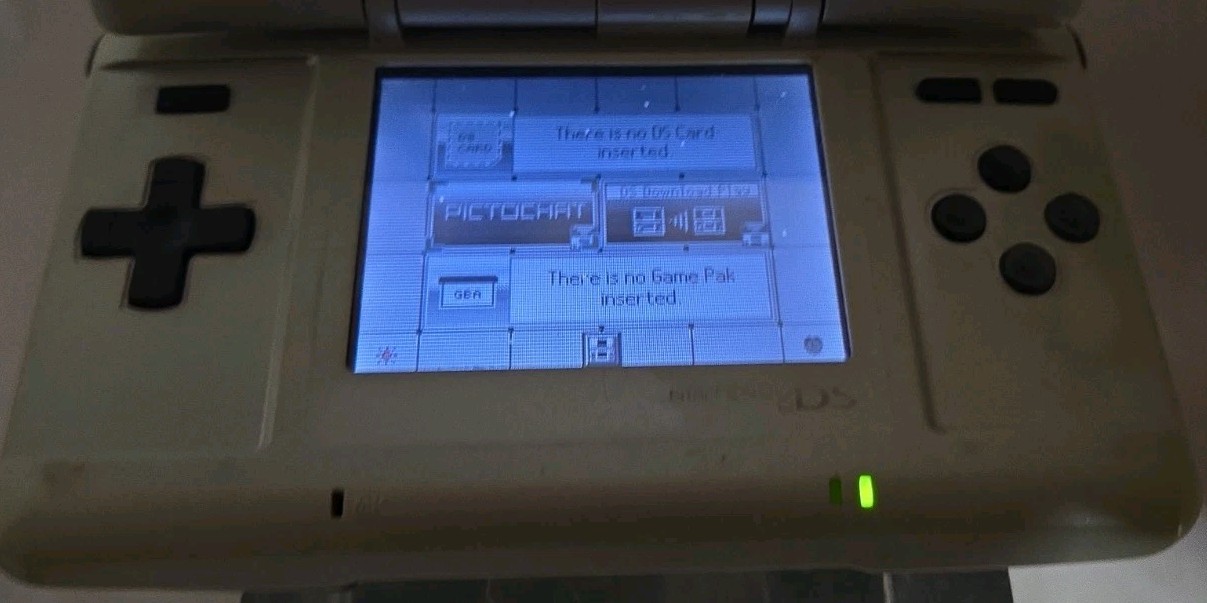 Nintendo DS Silver Handheld System – Fair Condition! – TESTED AND WORKING (6A)