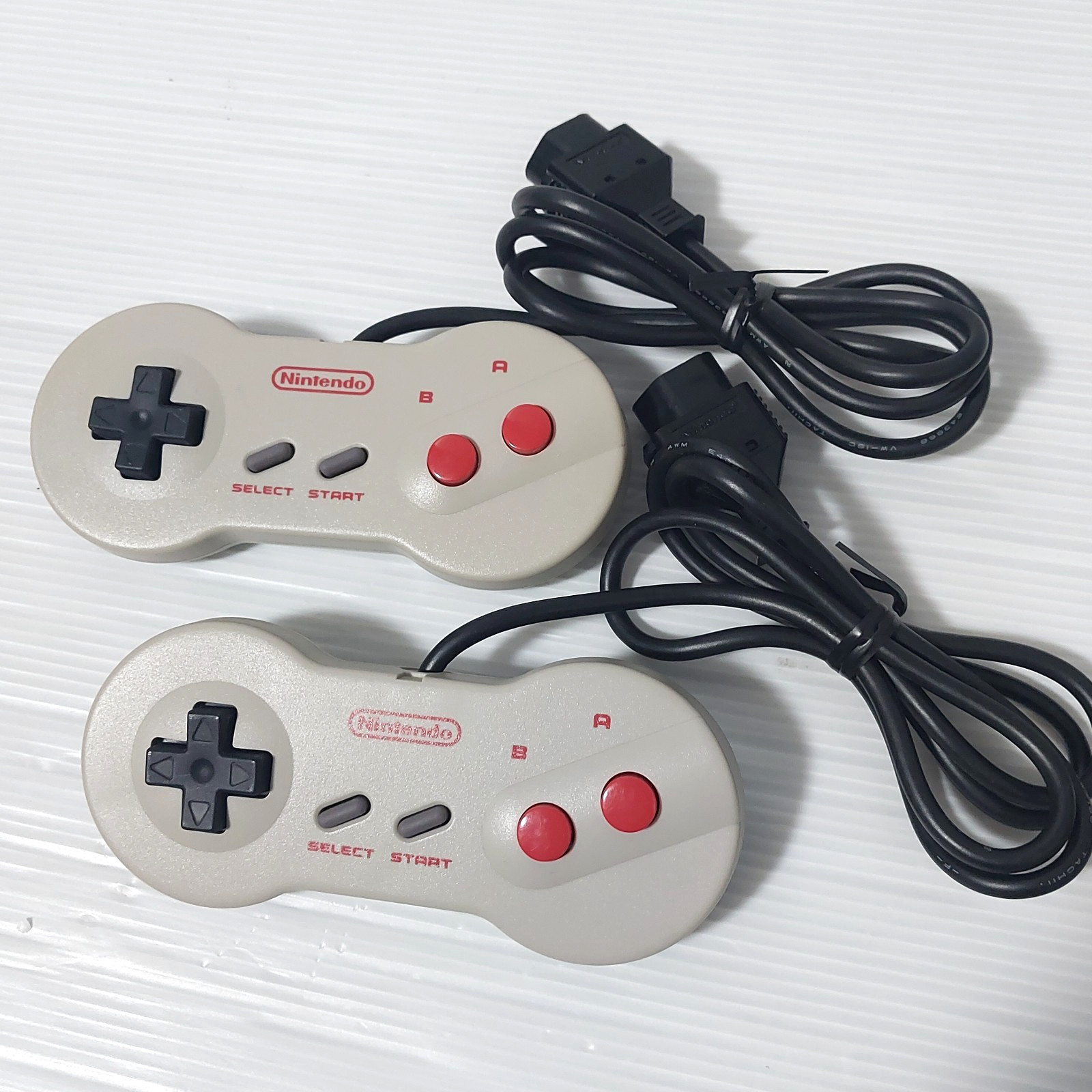 Nintendo New Famicom Japanese Console HVC-101 NES with 2 Games Import Japan