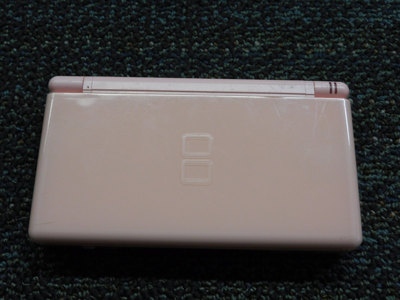Broken Nintendo DS Lite System Portable Gaming Console – Coral Pink