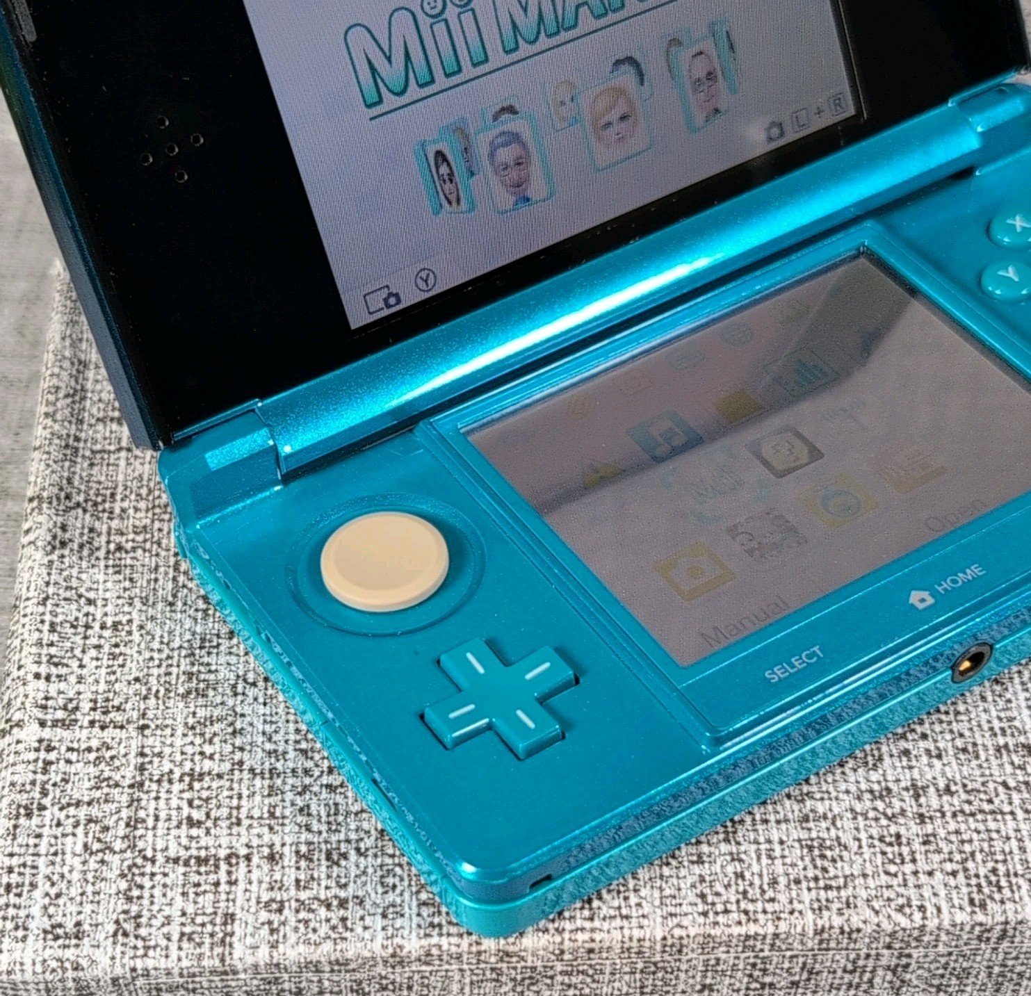 Nintendo 3DS Handheld System – Aqua Blue – Tested Working SD Card Stylus Charger