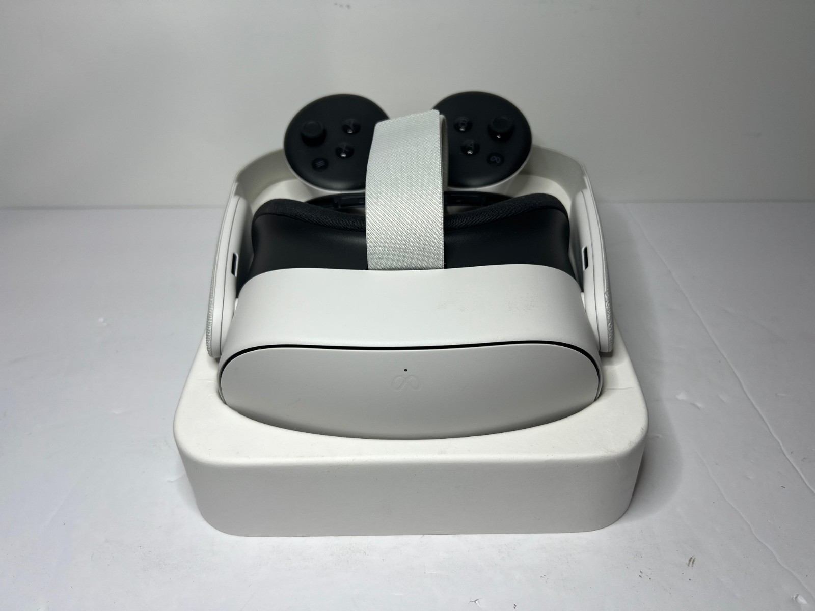 Meta Quest 3S 128GB Mixed Reality Headset – All-in-One VR