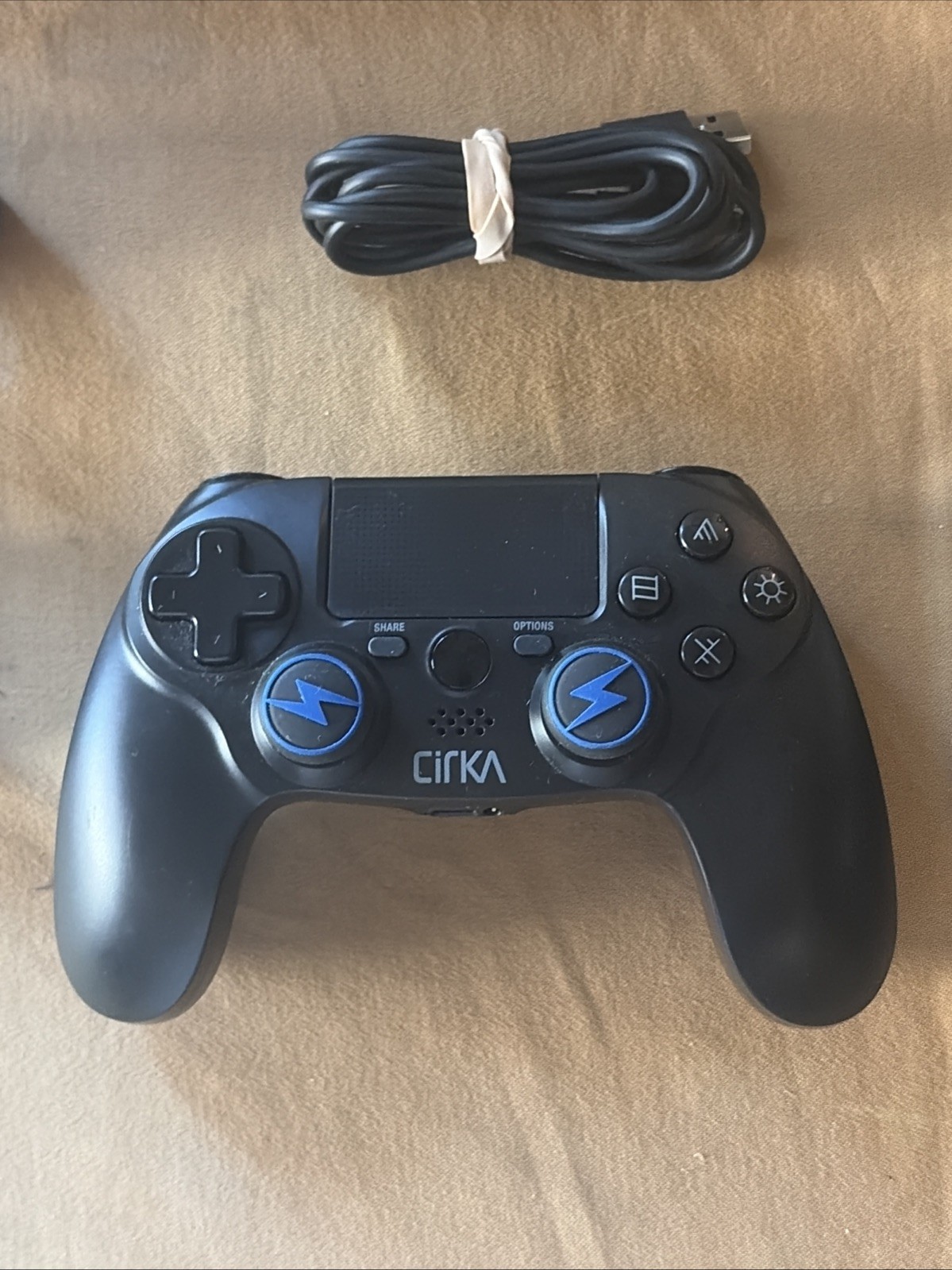 PlayStation 4 Slim PS4 1TB Black Console CUH-2215B v13.02 w/Cables Controller(2