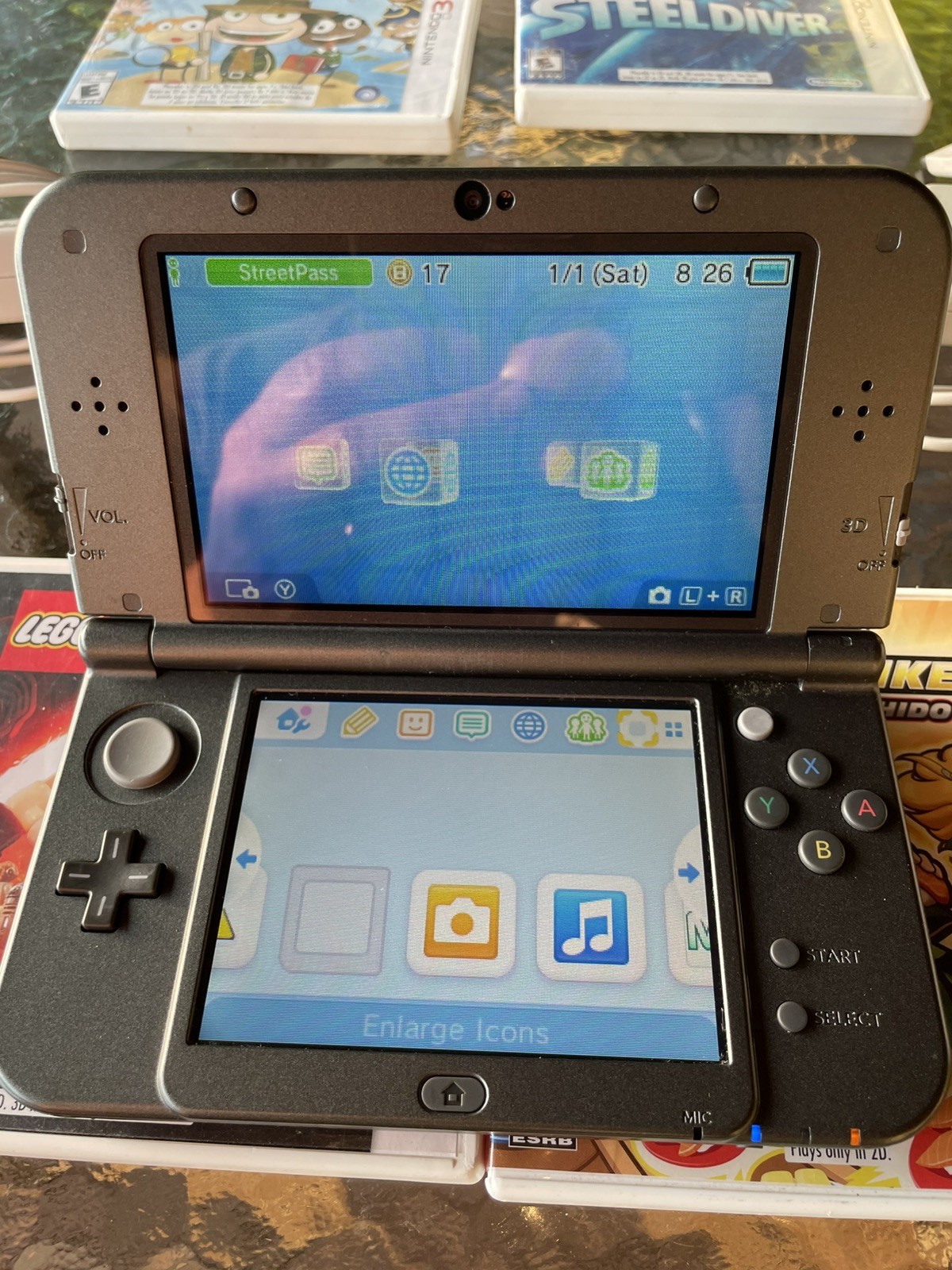 NICE! Nintendo 3DS XL Gray Black Console W/Games, Charger and Stylus US Version