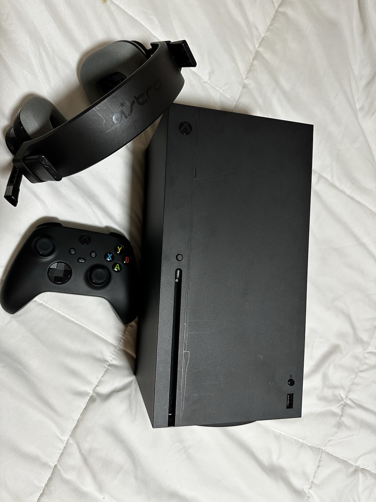 Xbox Series X 1 TB SSD Console w/ Controller – Model 1882 – A10 Headset