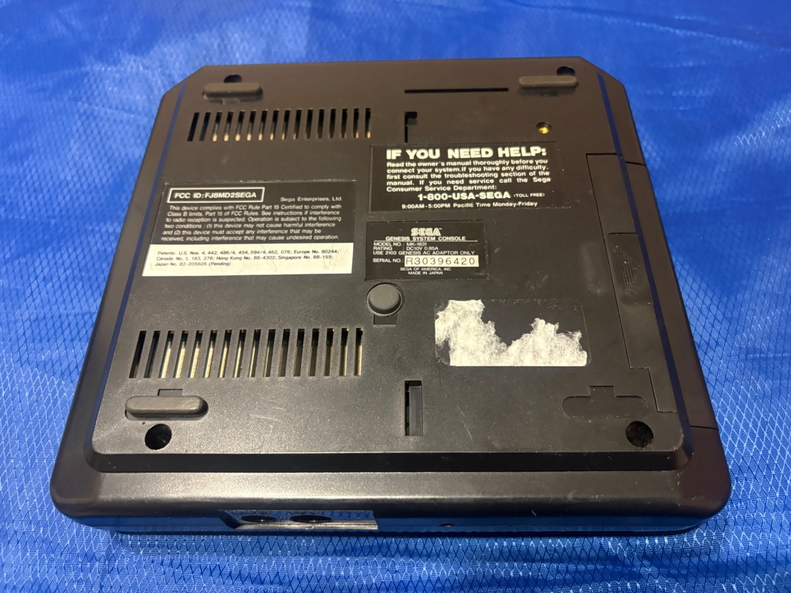 Sega Genesis Console Gaming System Black MK-1631 tested and working