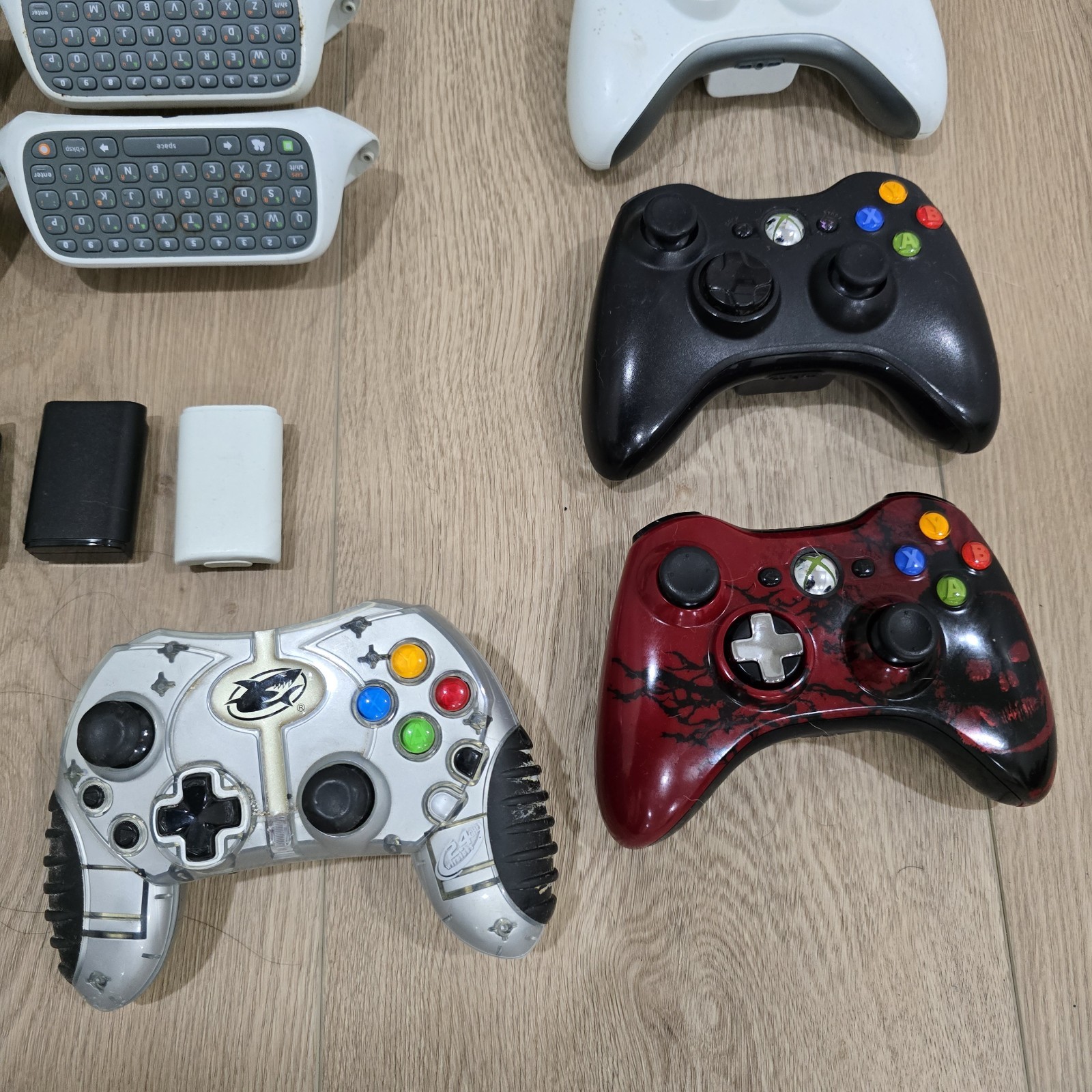 Massive XBOX Bundle – 4 Console + 13 Controllers & More [SOME TESTED / SOME…