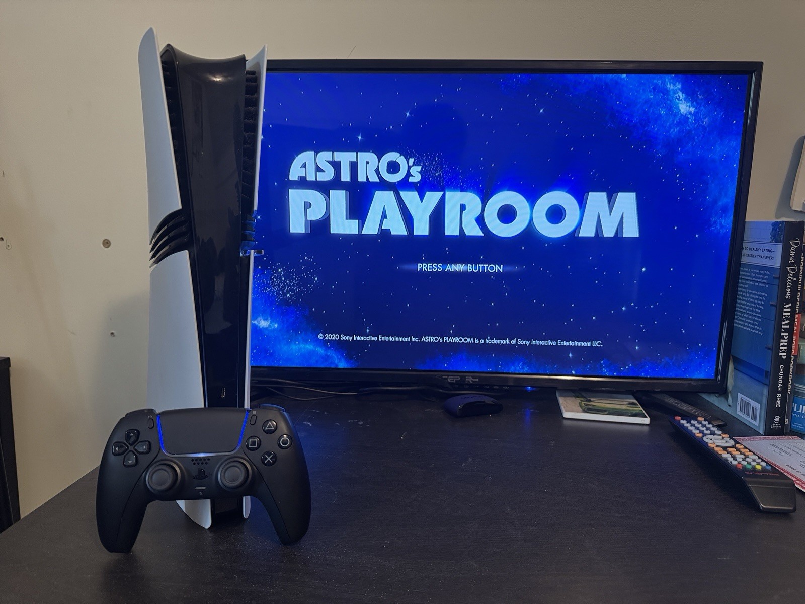 Sony PlayStation 5 Pro PS5 2TB White Console Gaming System + Black Controller