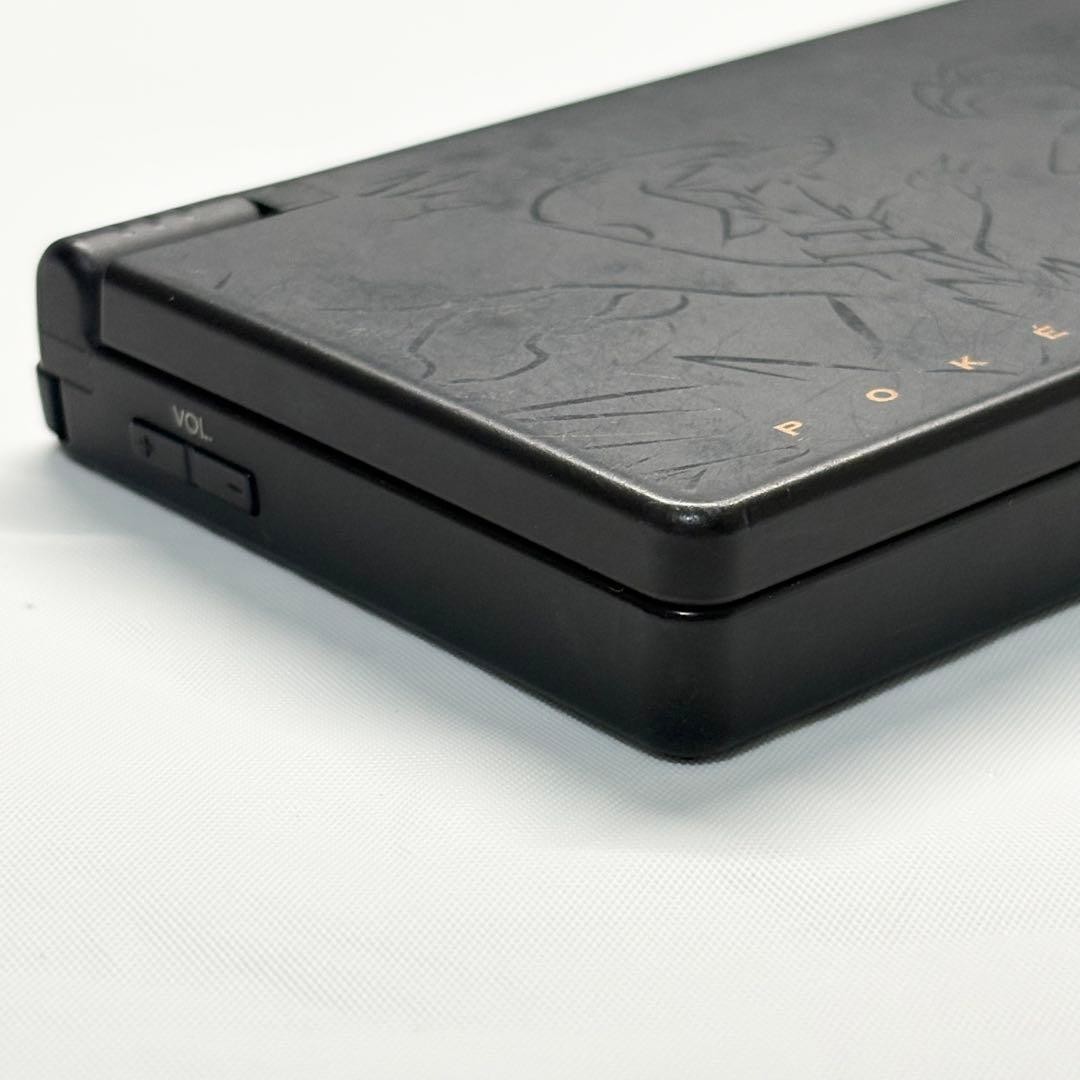 Pokemon DSi Reshiram Zekrom Edition Black Limited Edition Console Nintendo 2010