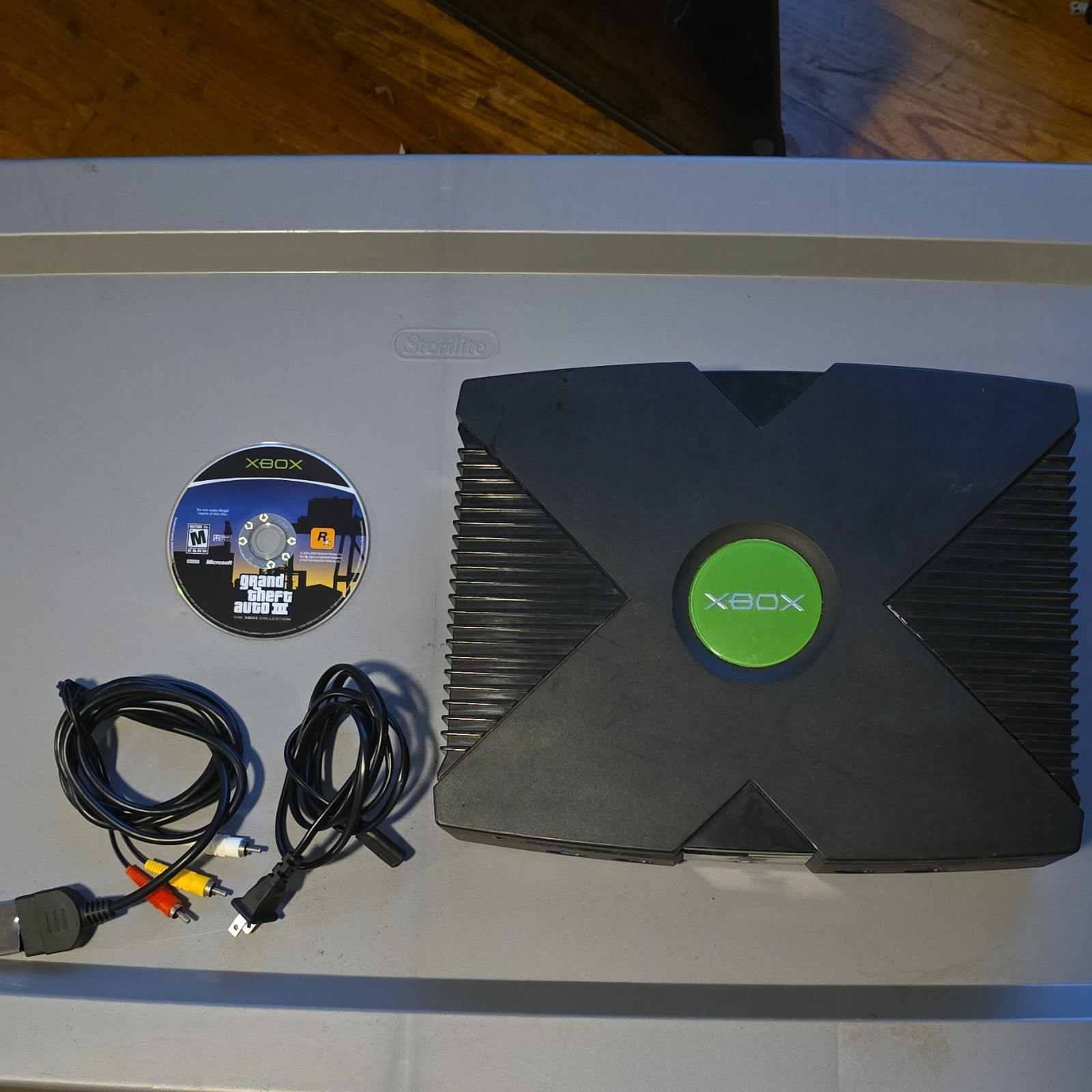 Microsoft Xbox Original Home Console Black/Green w/AV & Power + GTA 3, Mem Slot