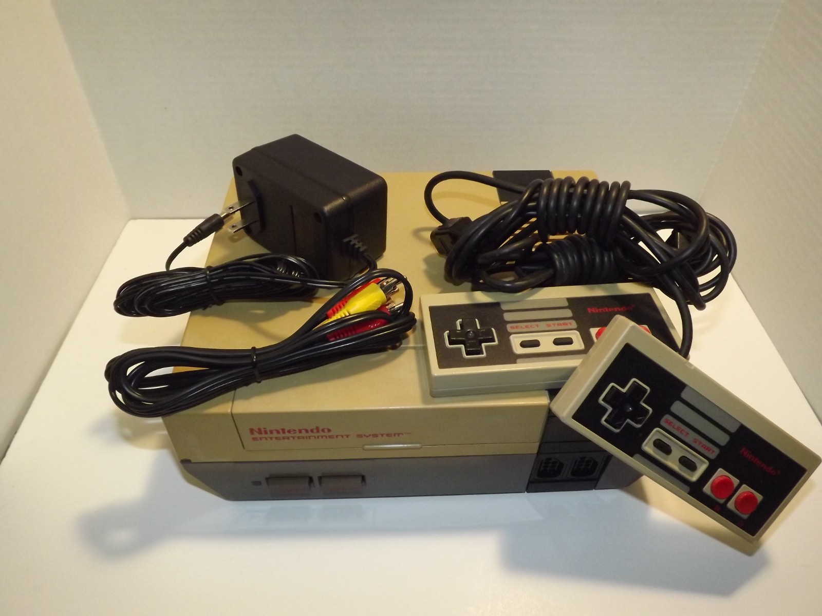 Nintendo NES System Console OEM 72 Pin, Controllers and Mario- Restored & Tested