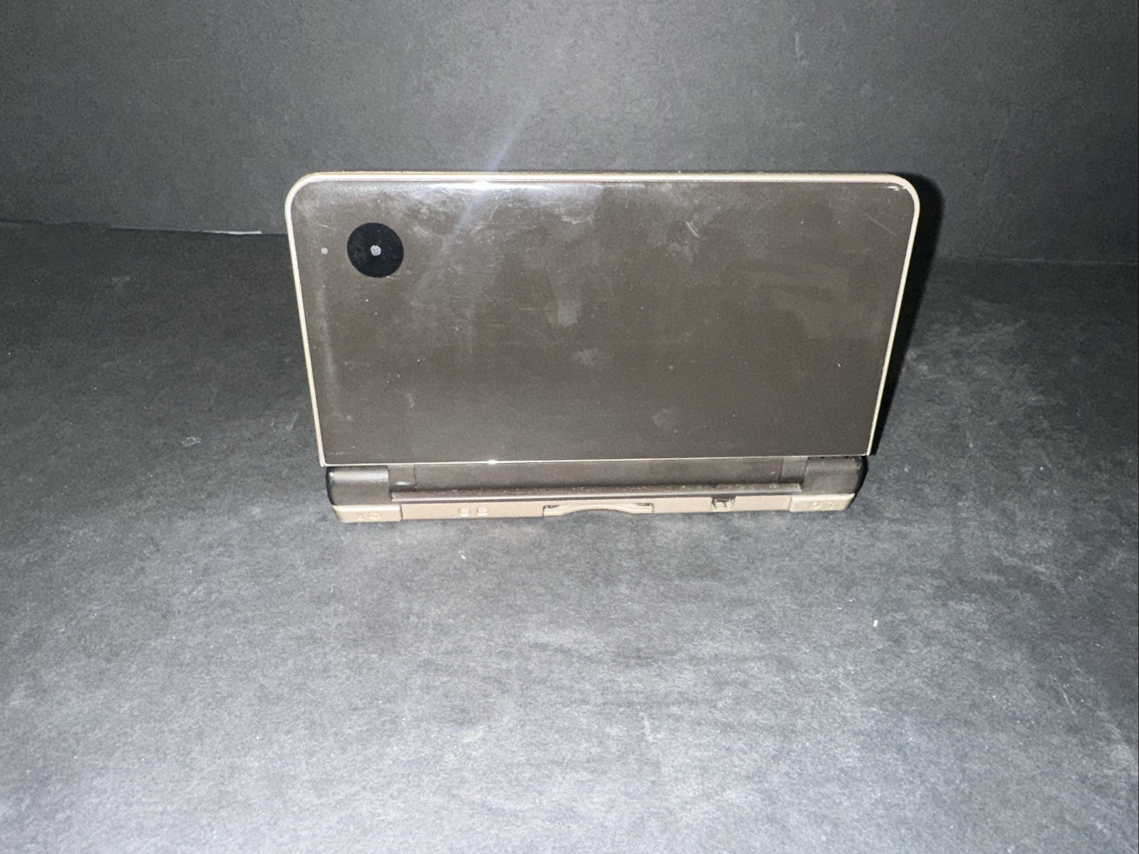 Nintendo DS XL System Brown with Charger Scratches Bomb Screen Works Good