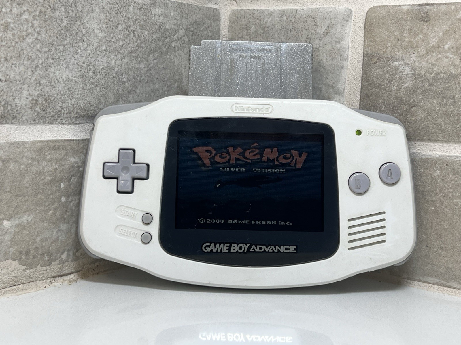 Nintendo Game Boy Advance AGB-001 Handheld White TESTED