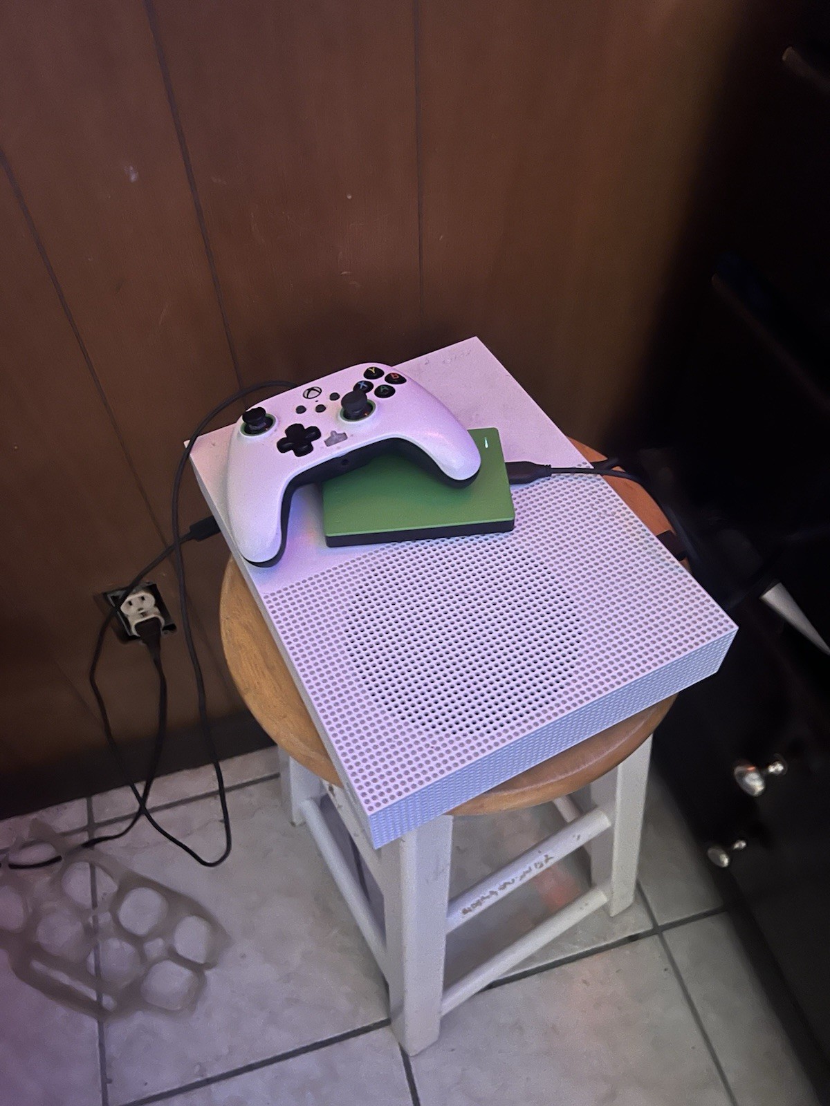 Microsoft Xbox One S White Console with Wireless Controller, Wi-Fi, HDMI, USB-A
