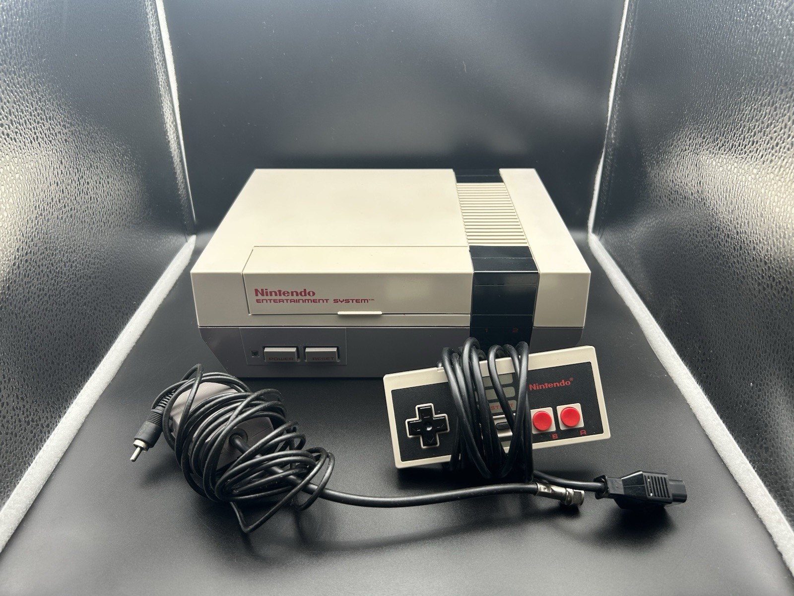 Nintendo Entertainment System NES and MARIO/DUCK-HUNT TESTED with Controller