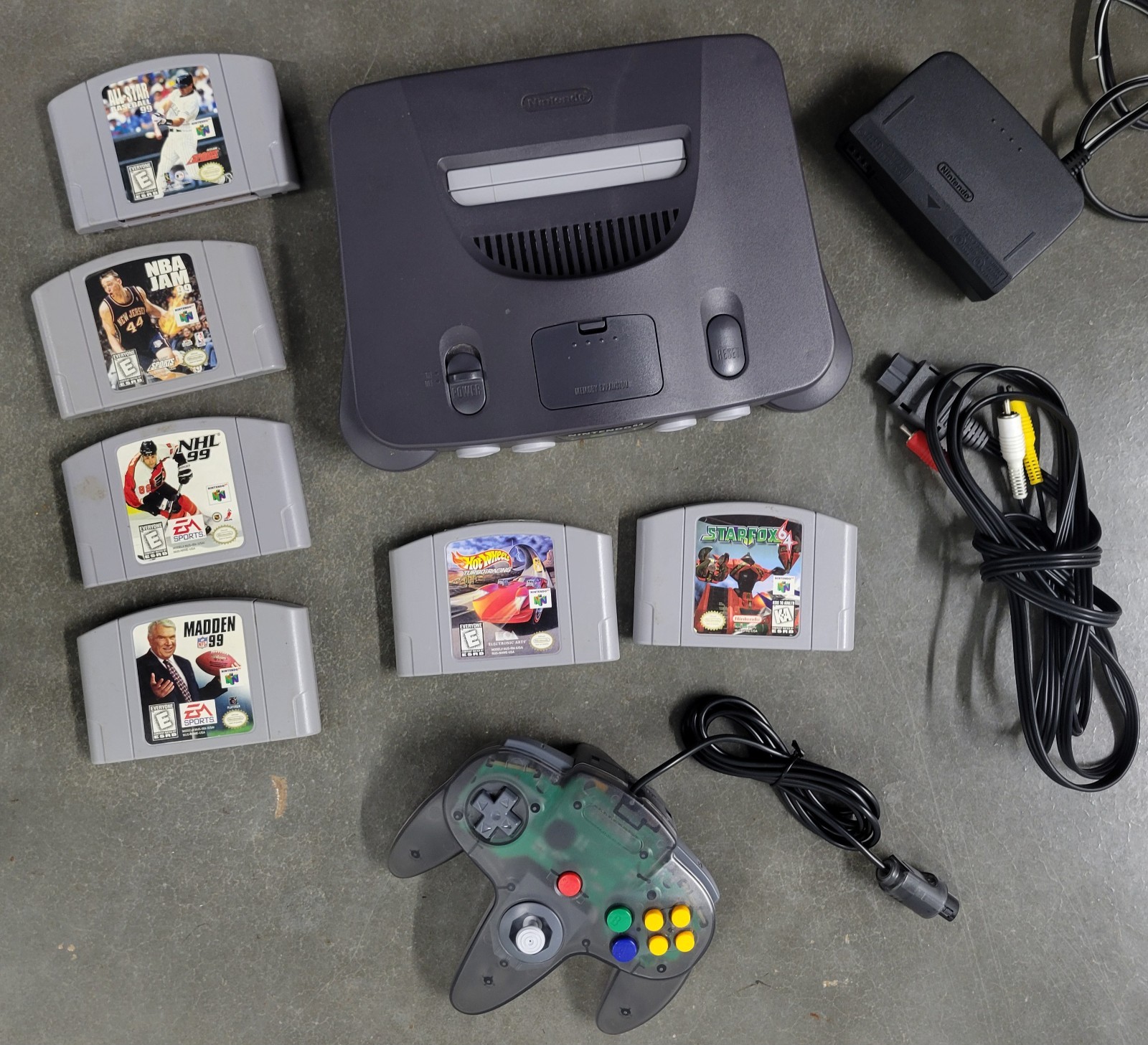 Nintendo 64 Console Bundle with Authentic Star Fox Controller Games NUS-001