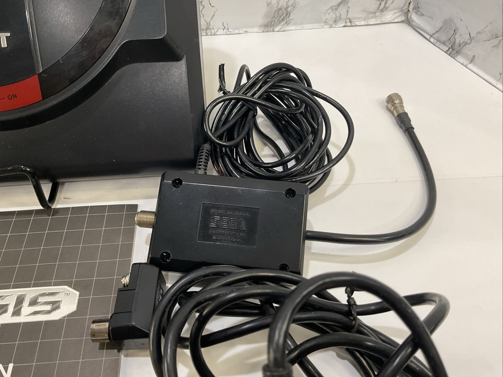 Sega 1991 Genesis Console w/Sonic The Hedgehog Game Cartridge