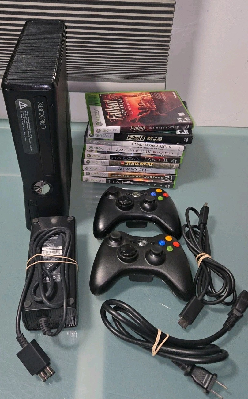 Microsoft Xbox 360 S 250GB Black Console Model 1439 + 9 Games READ