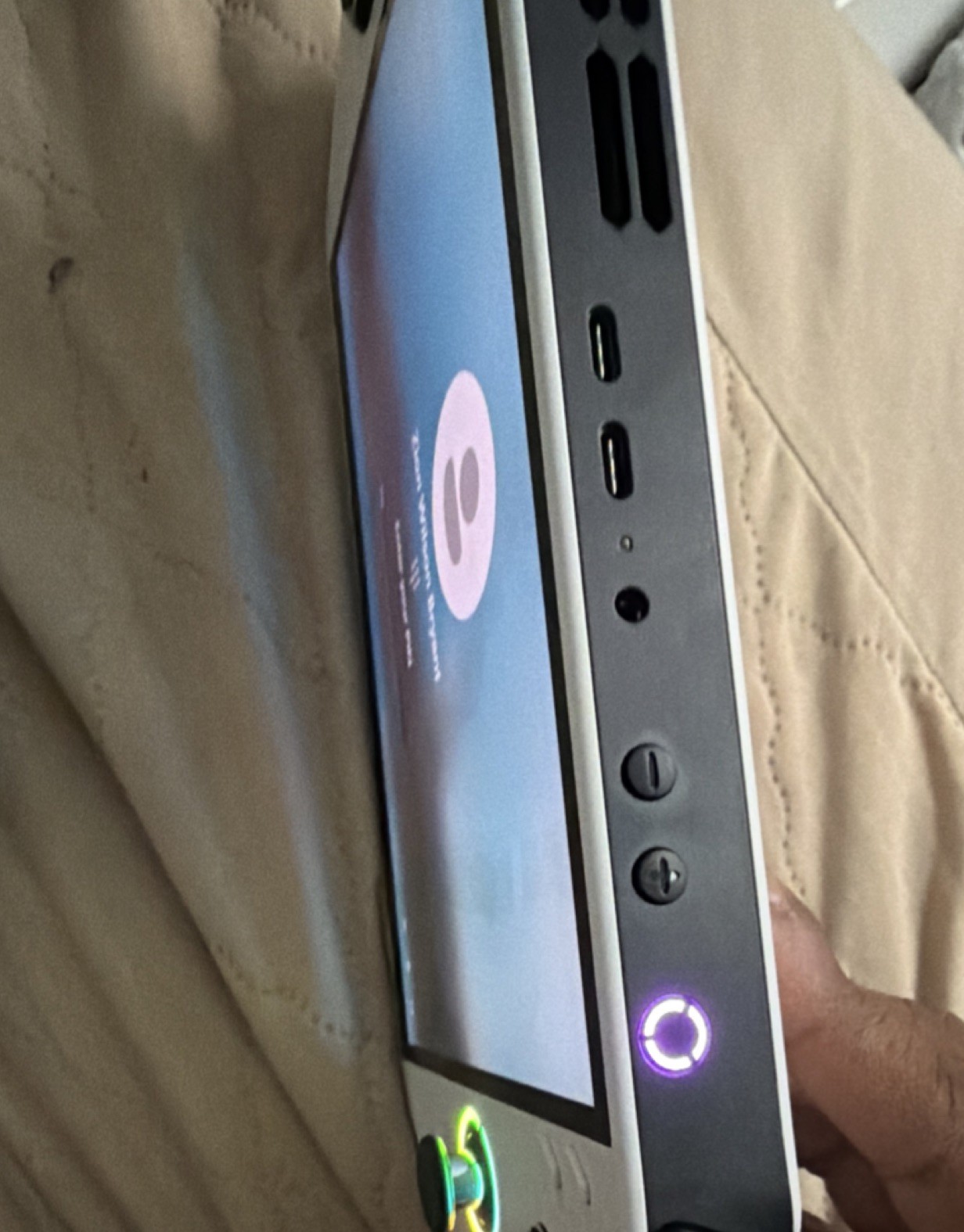 Lenovo Legion Go Handheld Gaming Console White Touchscreen USB-C Headphone Jack