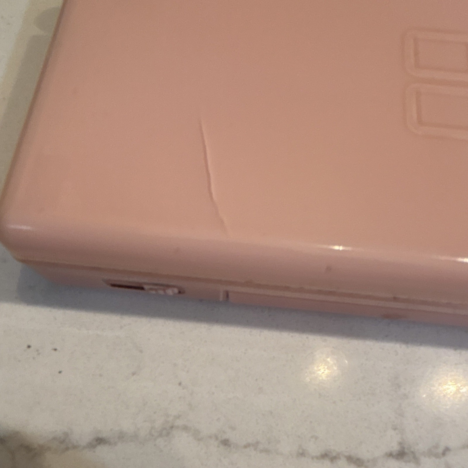Nintendo DS Lite USG-001 Pink Handheld Console 2006 Headphone Jack and charger