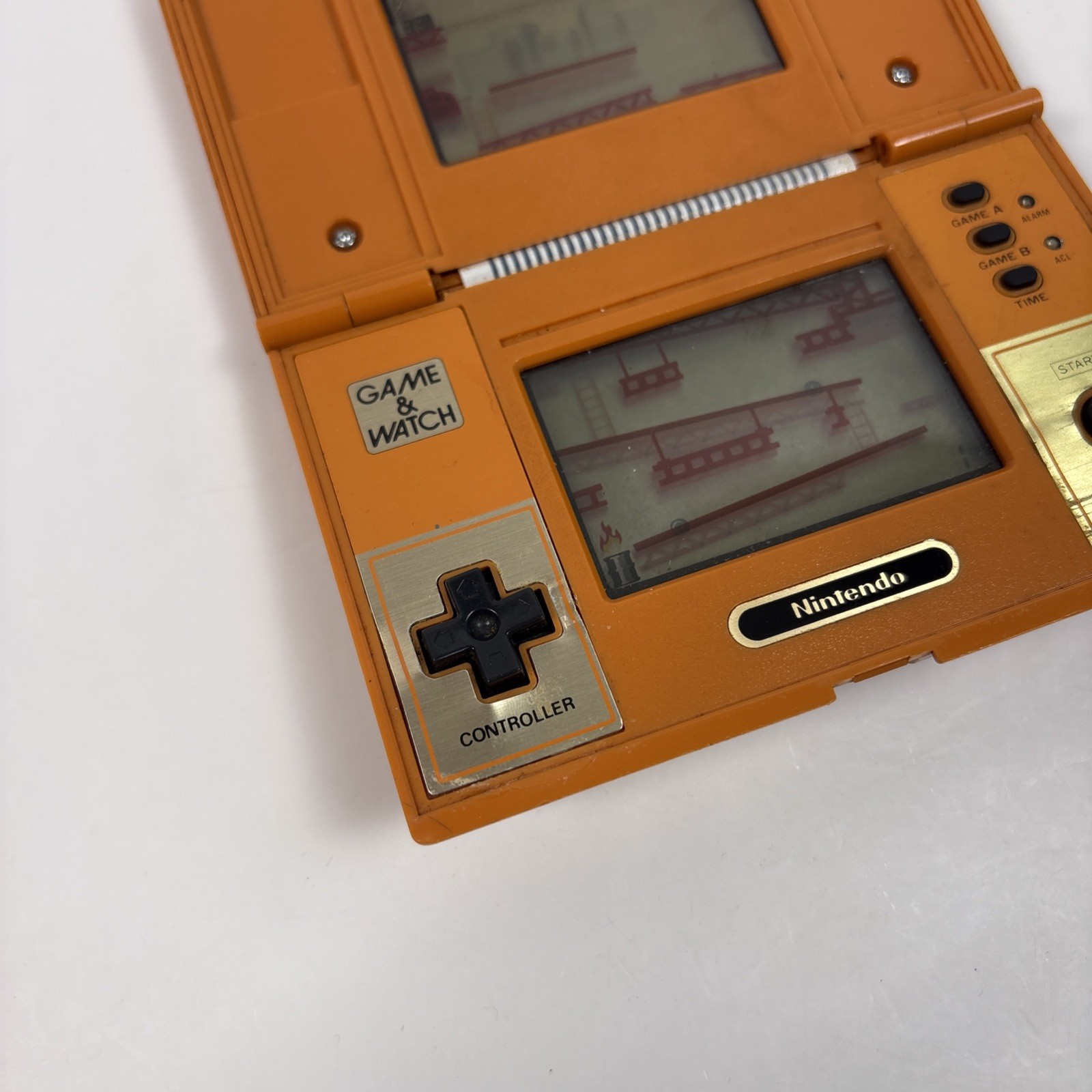 NINTENDO Donkey Kong Game and Watch in OK Condition (DK-52) 1982