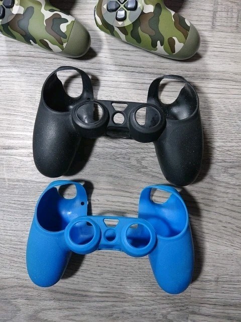 Sony PlayStation 4 CUH-1215A Gaming Bundle 15 Games 2 Camo Controllers Cords W@W