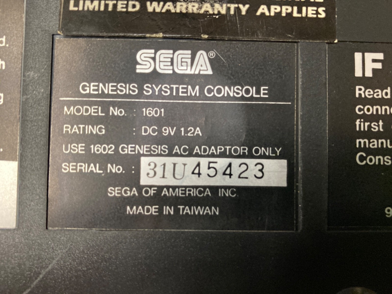 Original SEGA GENESIS 1601 Video Game Console w/ Controller *SHOWN WORKING