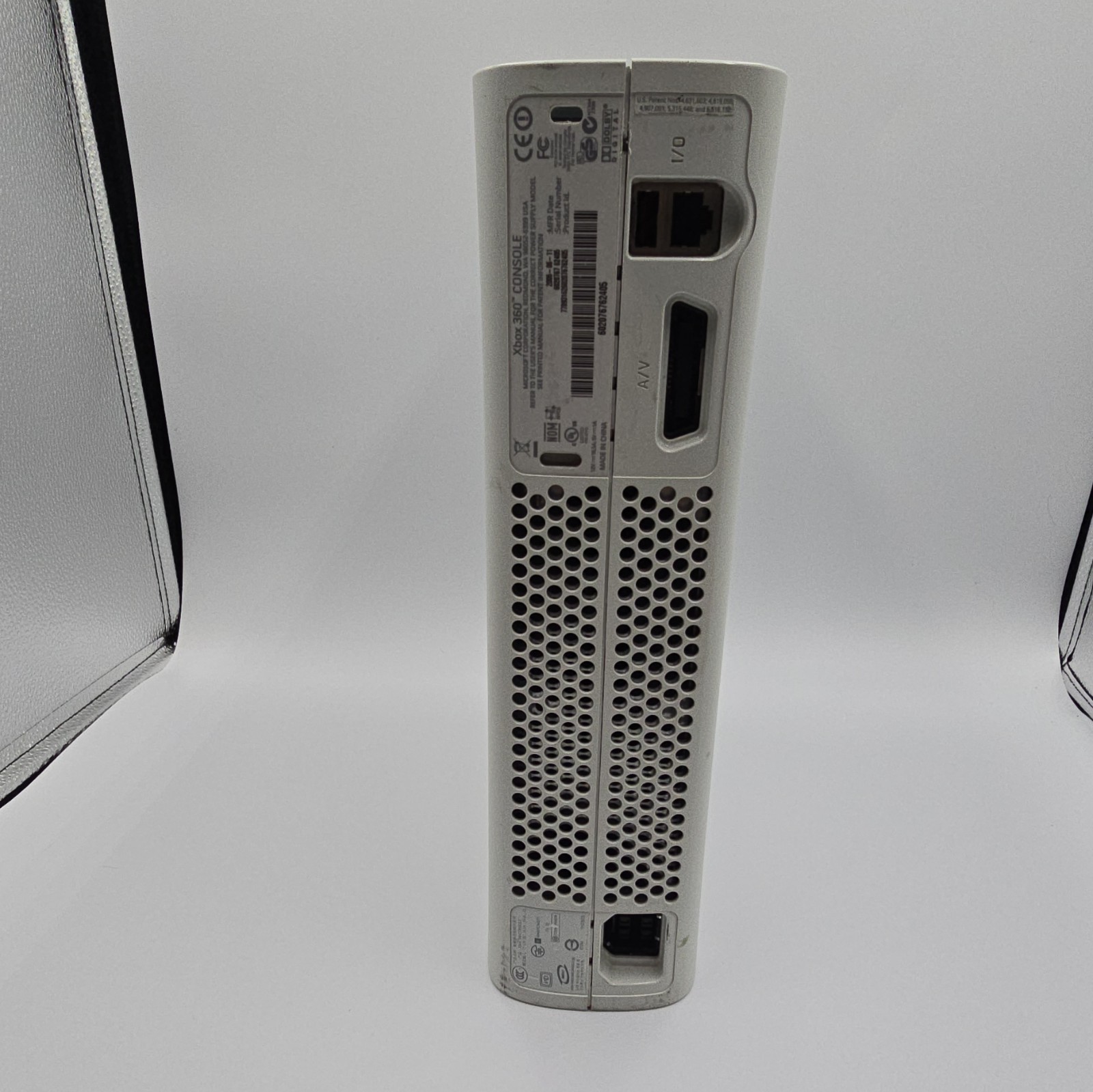 Microsoft Xbox 360 Console NXE White 512MB 1080p NTSC-U/C Dolby w/ AV Cables