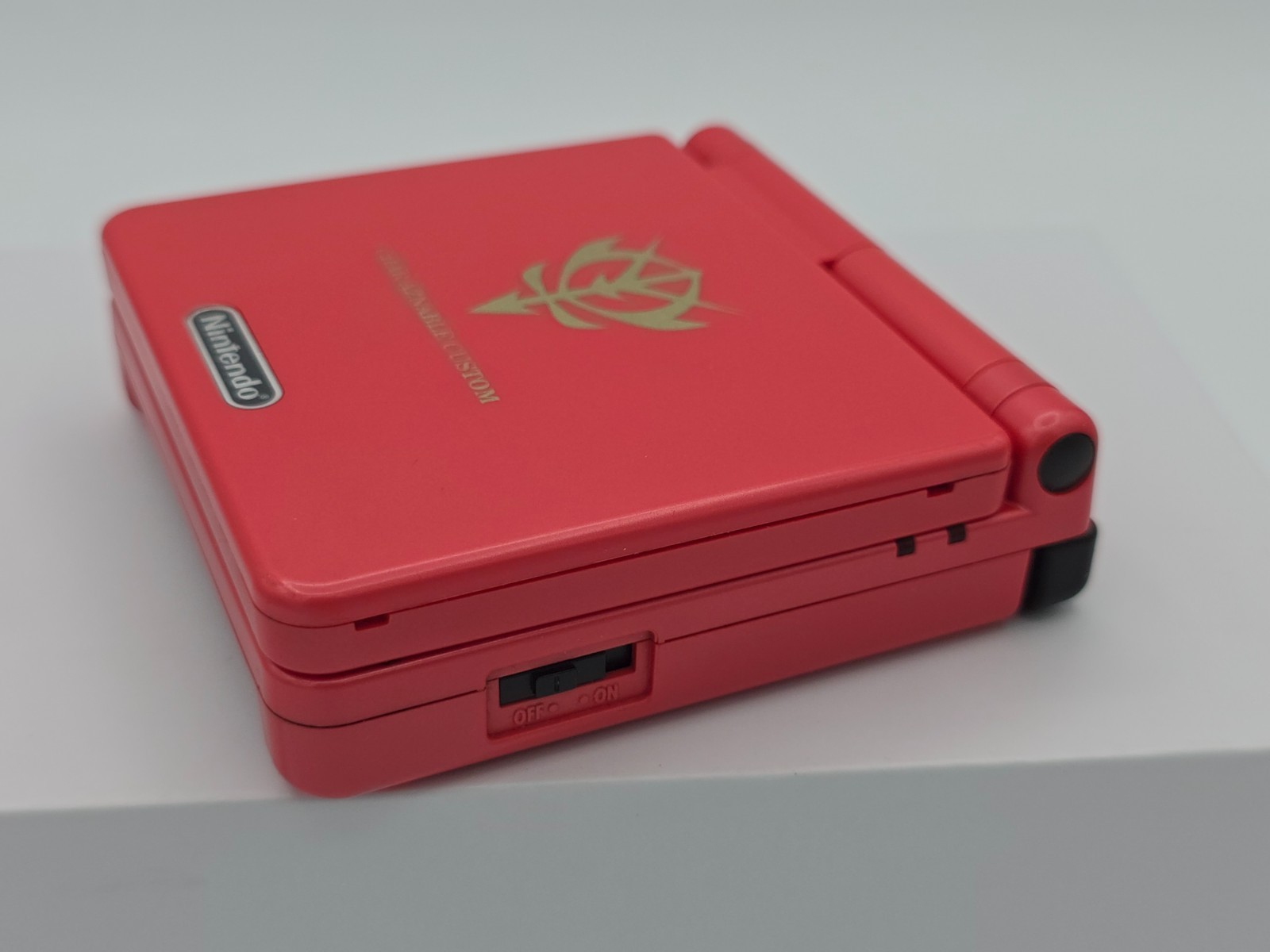 Nintendo Game Boy Advance SP Char’s Custom – GUNDAM Exclusive – Excellent